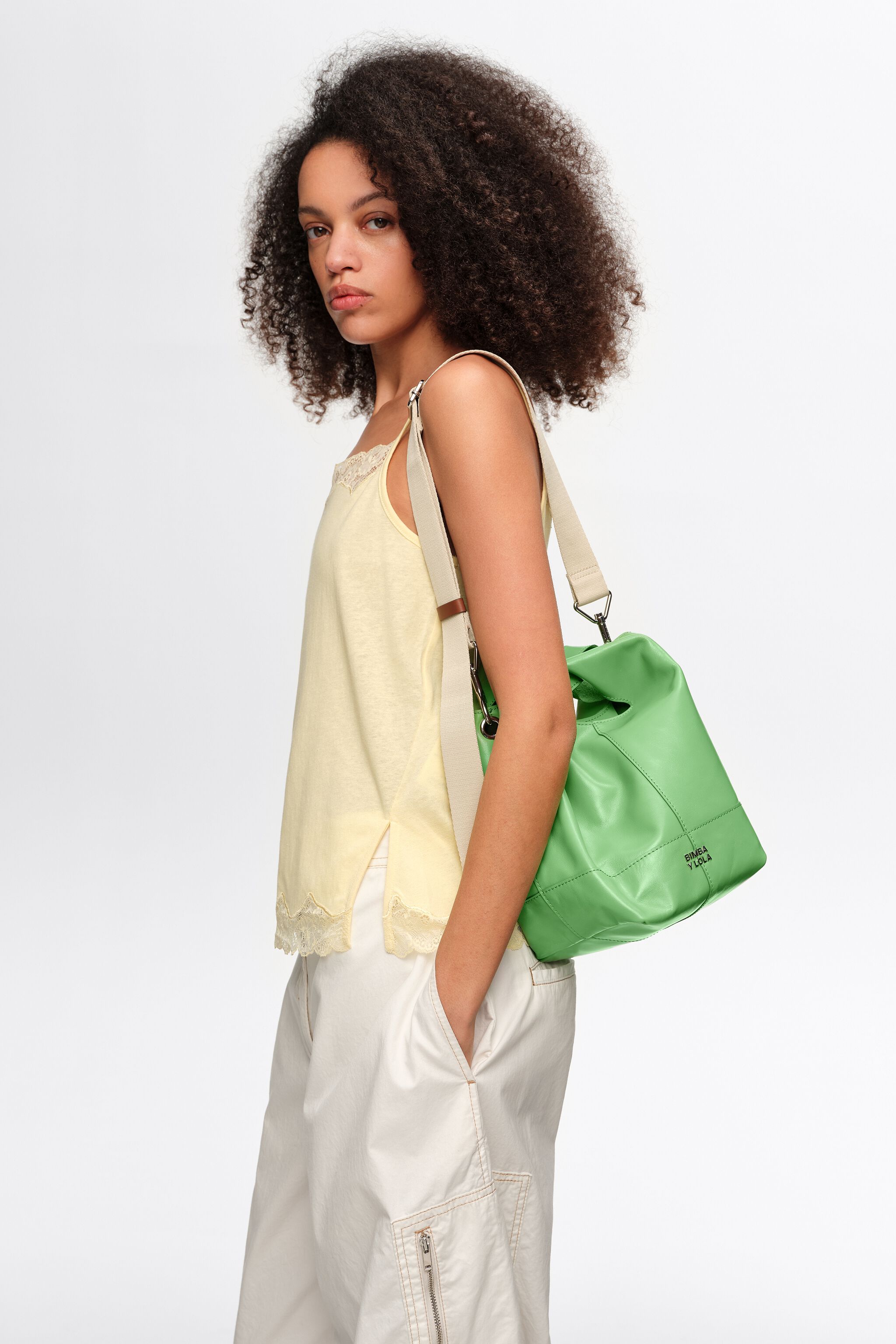 Bolso de papel de cuero esmeralda mediano