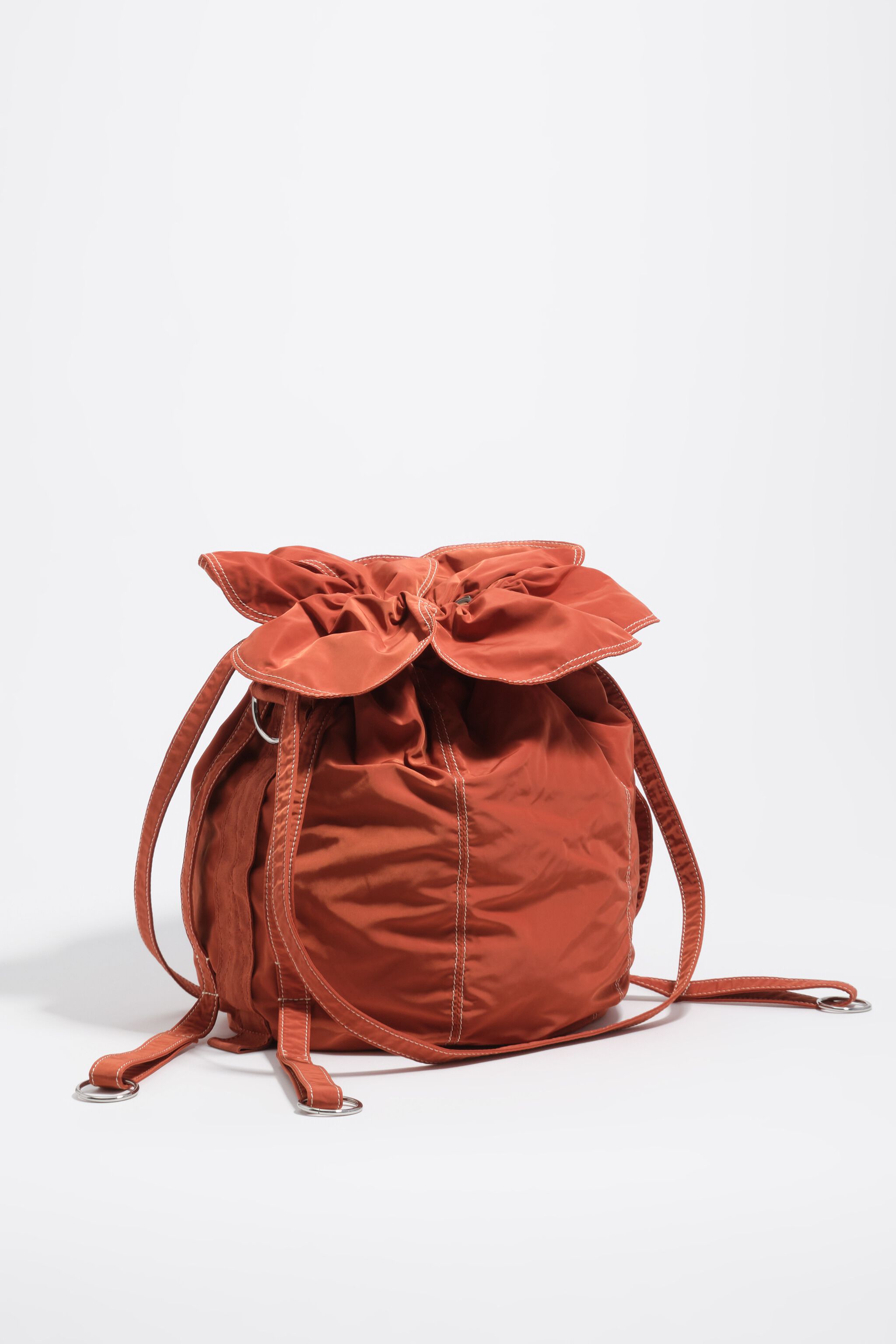 Bolso Pétalo grande tejido naranja quemado