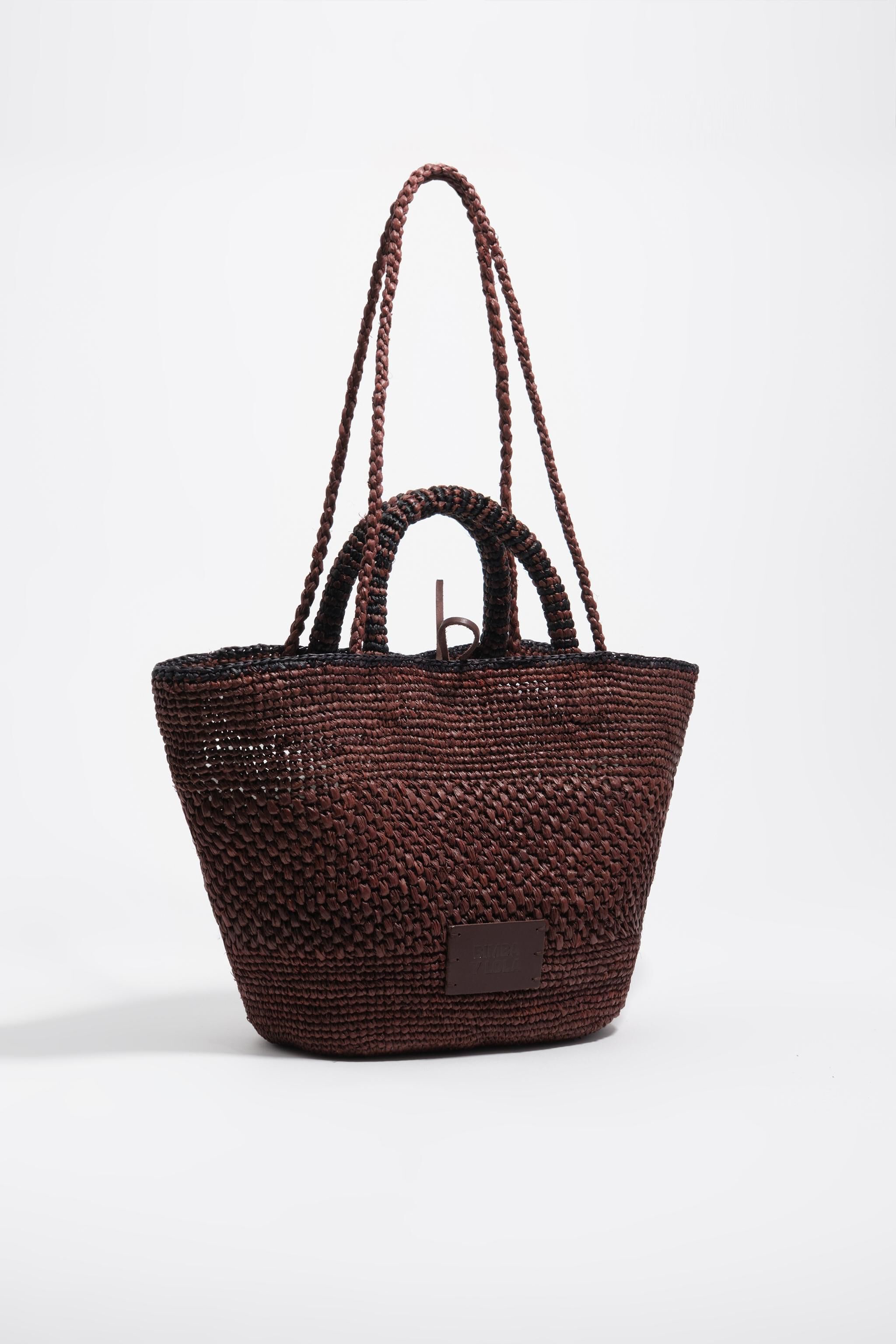 Bolso de rafia trenzado grande en tono nuez