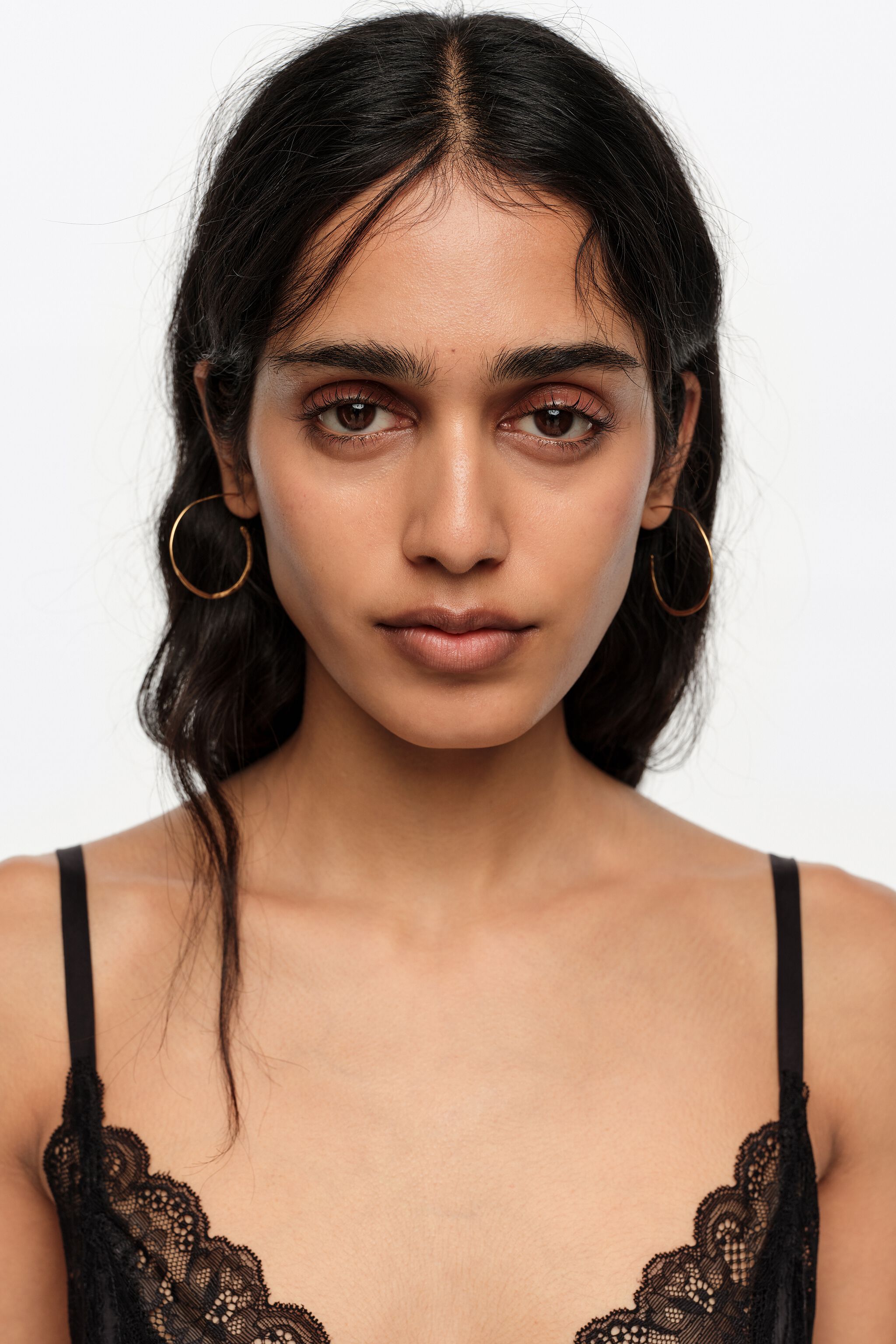 Aros de oro envejecido con textura pequeños