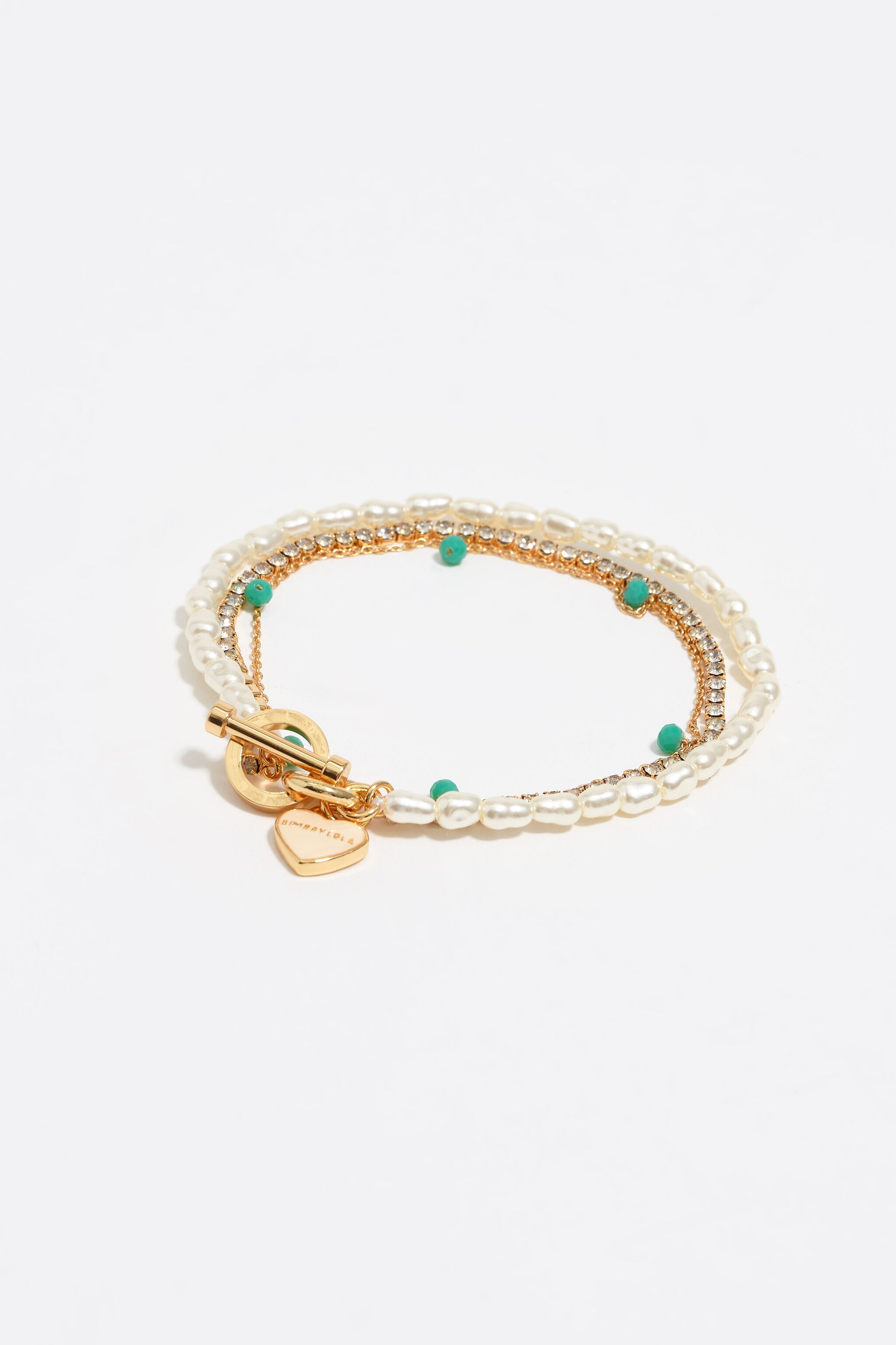 Pulsera doble capa con logo de corazón y cadena dorada con perlas