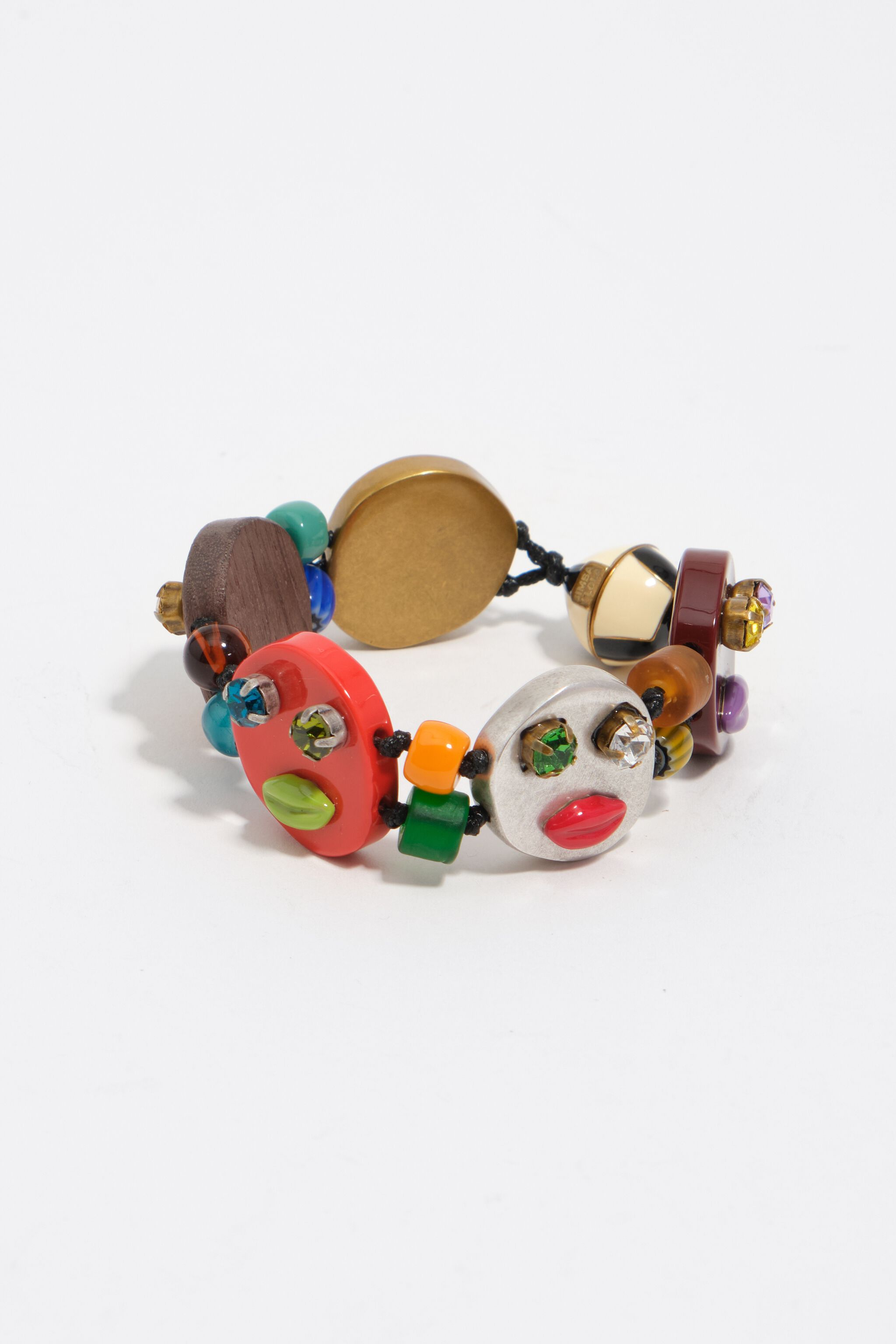 Máscaras multicolor y pulsera de cristal