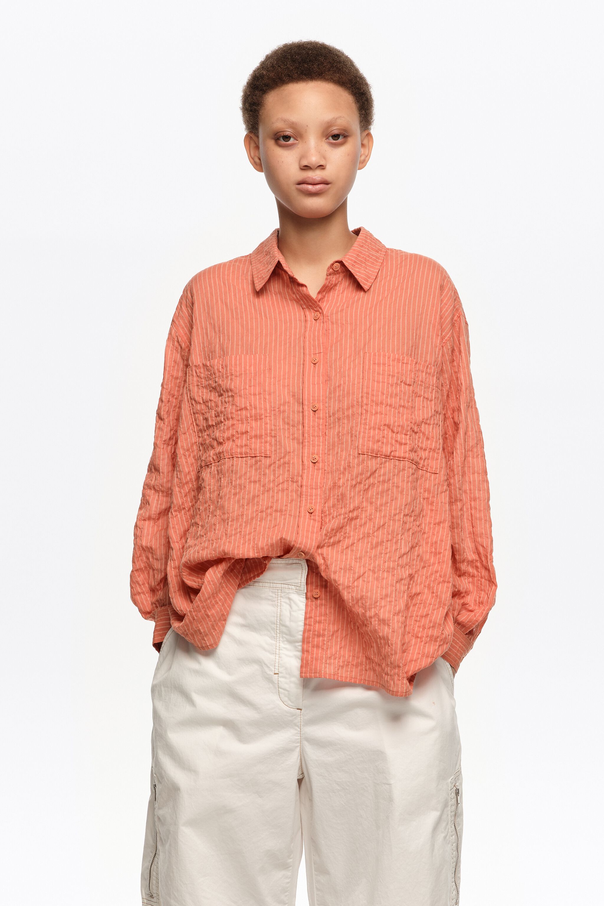 Camisa de algodón con textura naranja