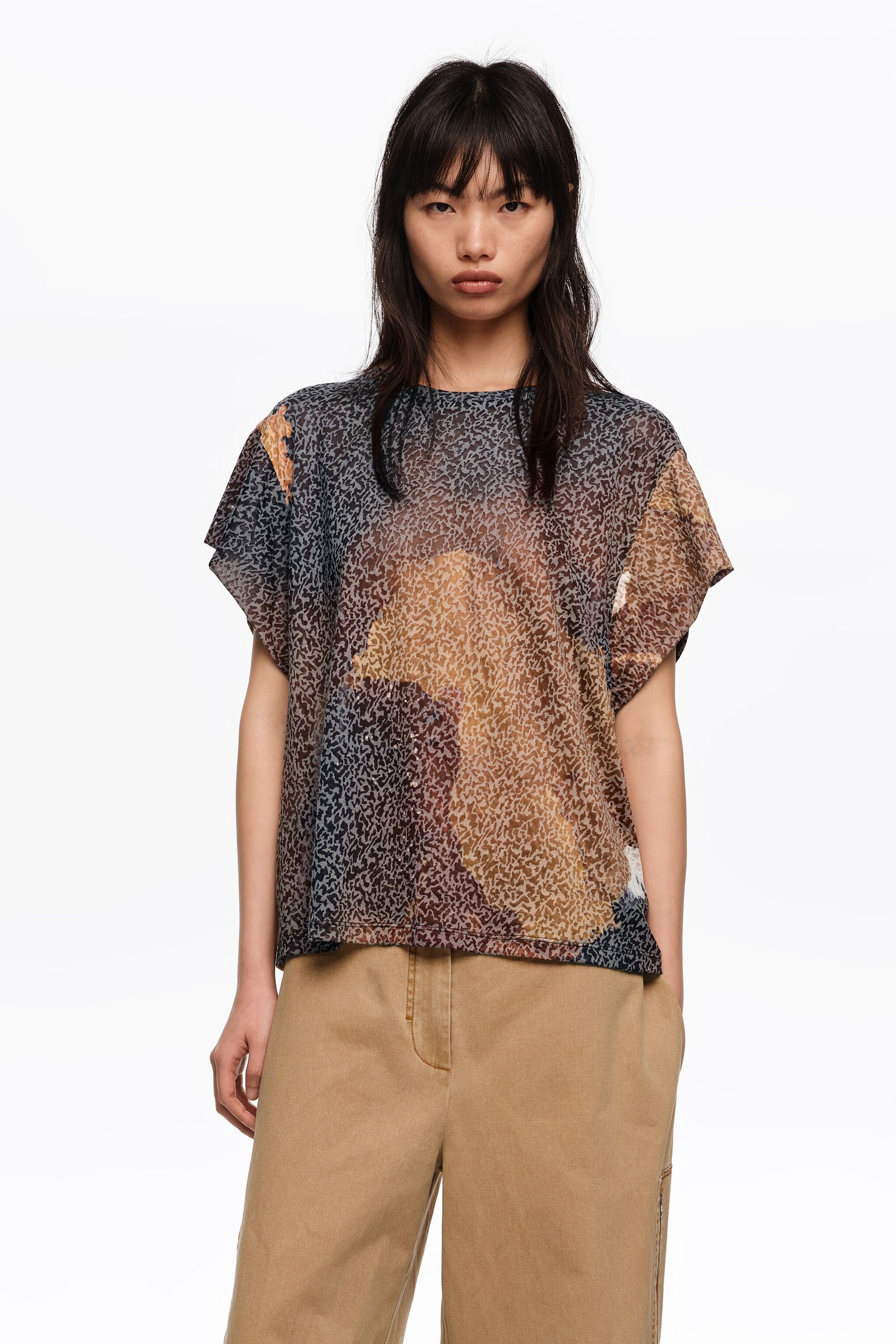 Camiseta de manga corta de seda negra