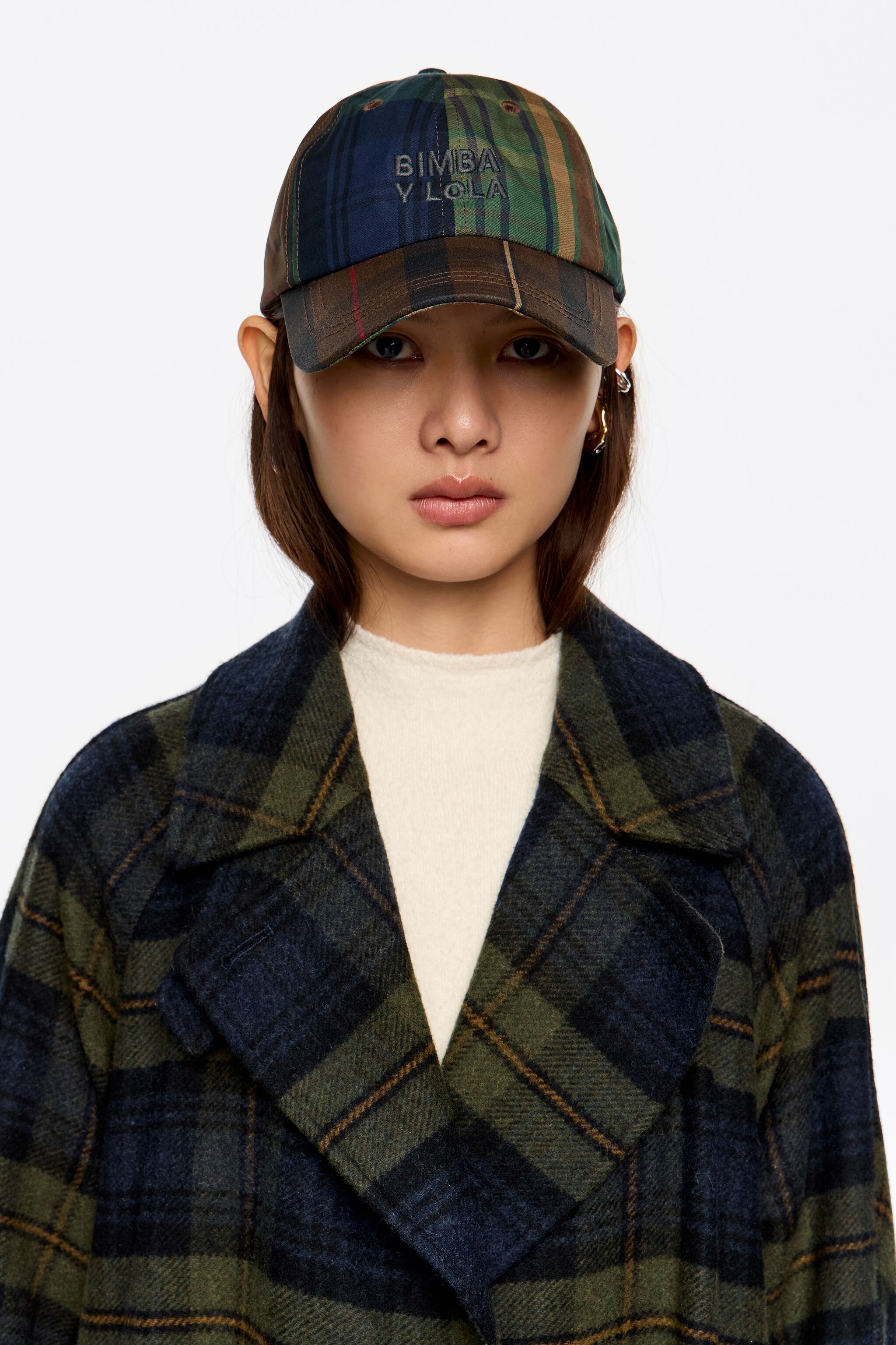 Gorra de algodón con estampado de cuadros y parches