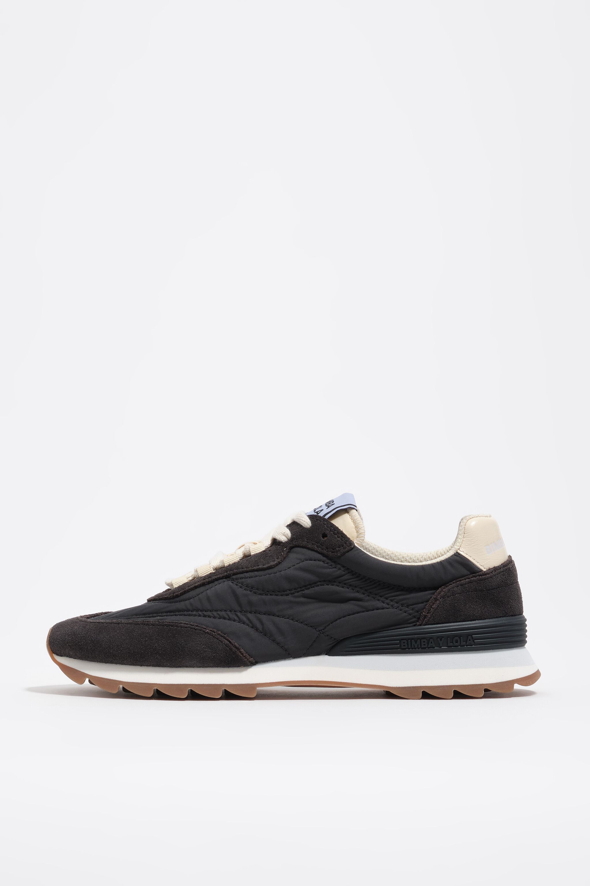 Zapatilla técnica suave de ante y nailon gris oscuro 13 23