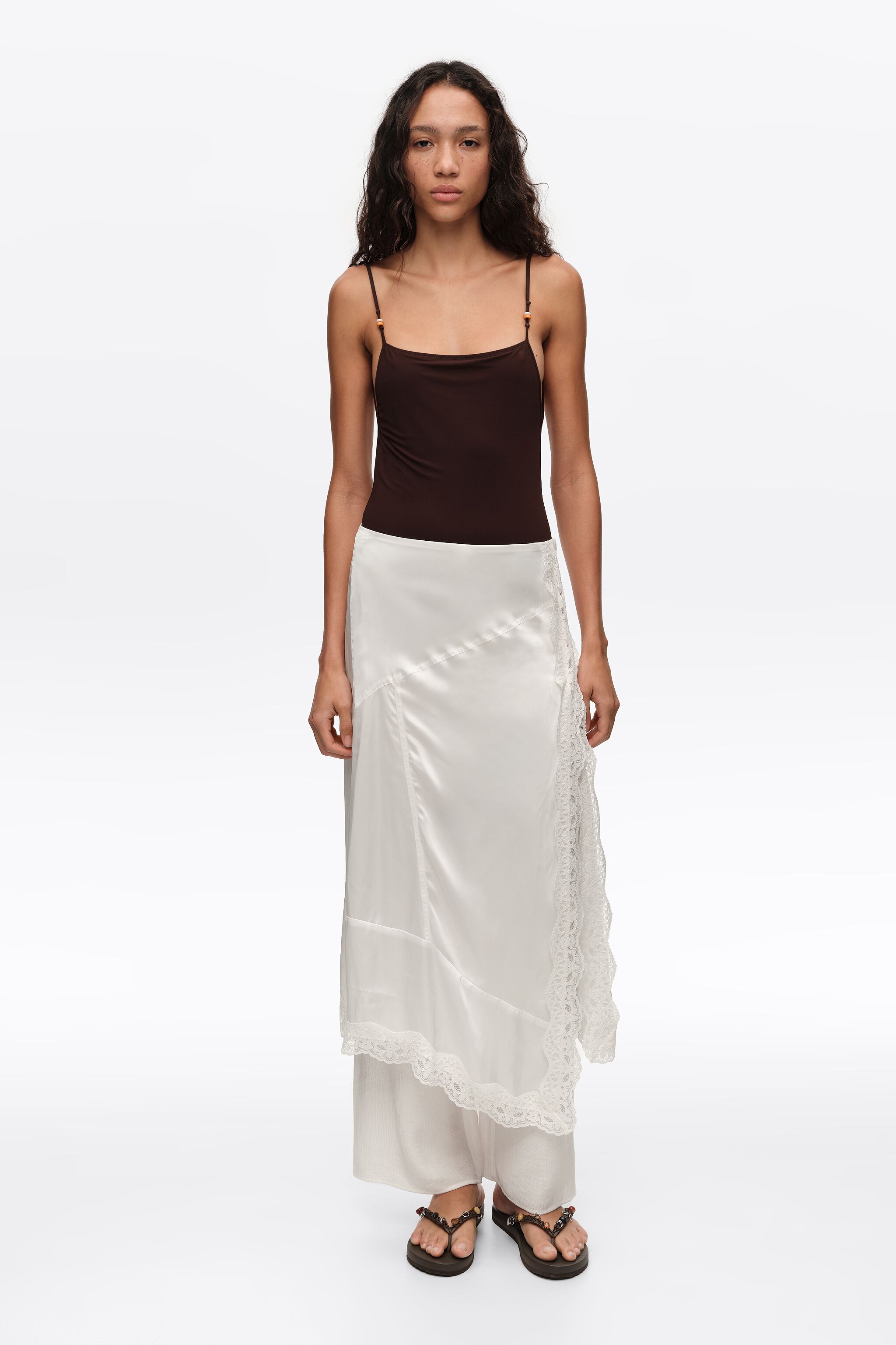Short de encaje de viscosa blanco perla