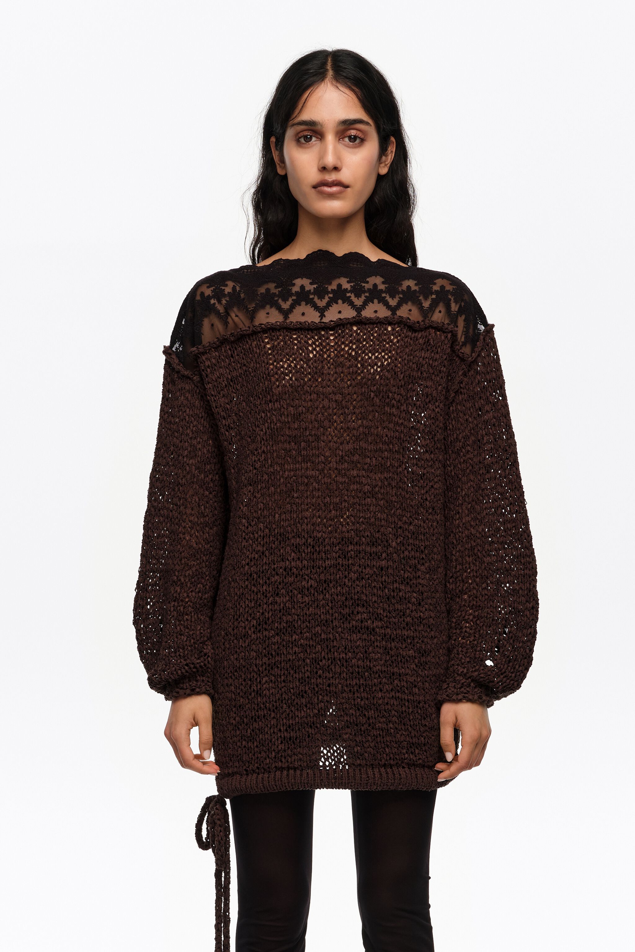 Sweater de punto de corte barco marrón oscuro con encaje