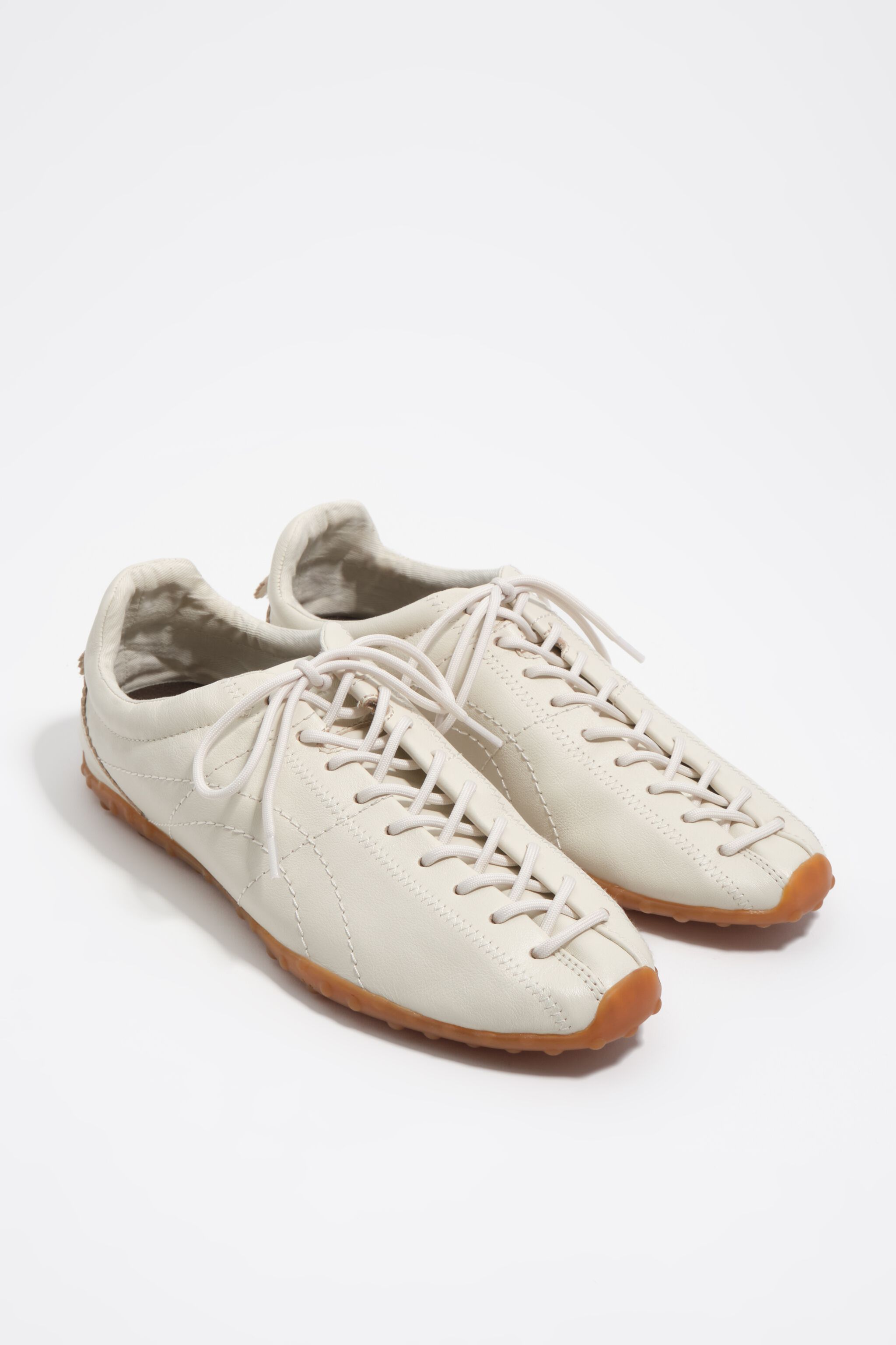 Zapatilla de cuero blanco 13 11 con cordones