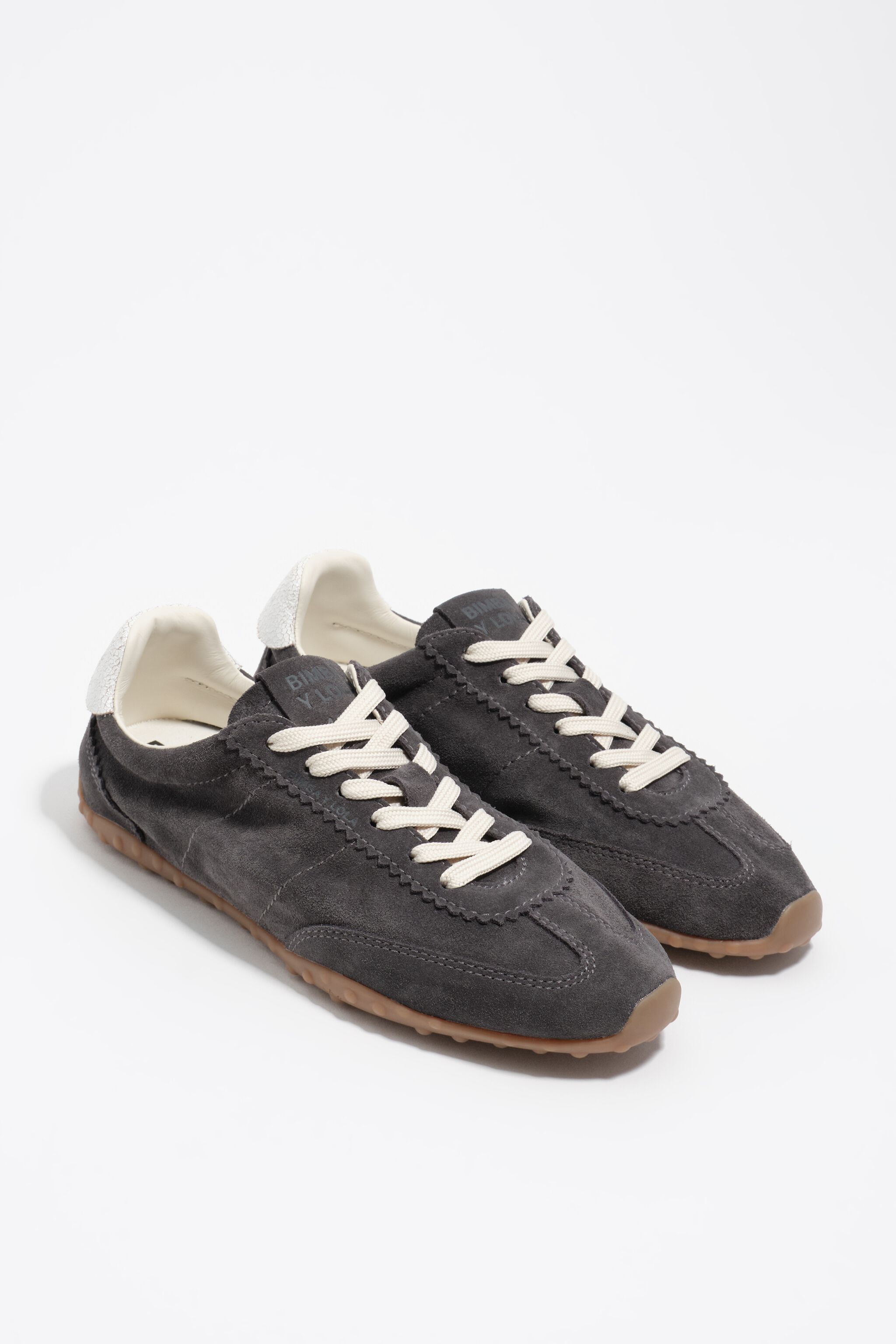 Zapatilla de ante grafito 13 29