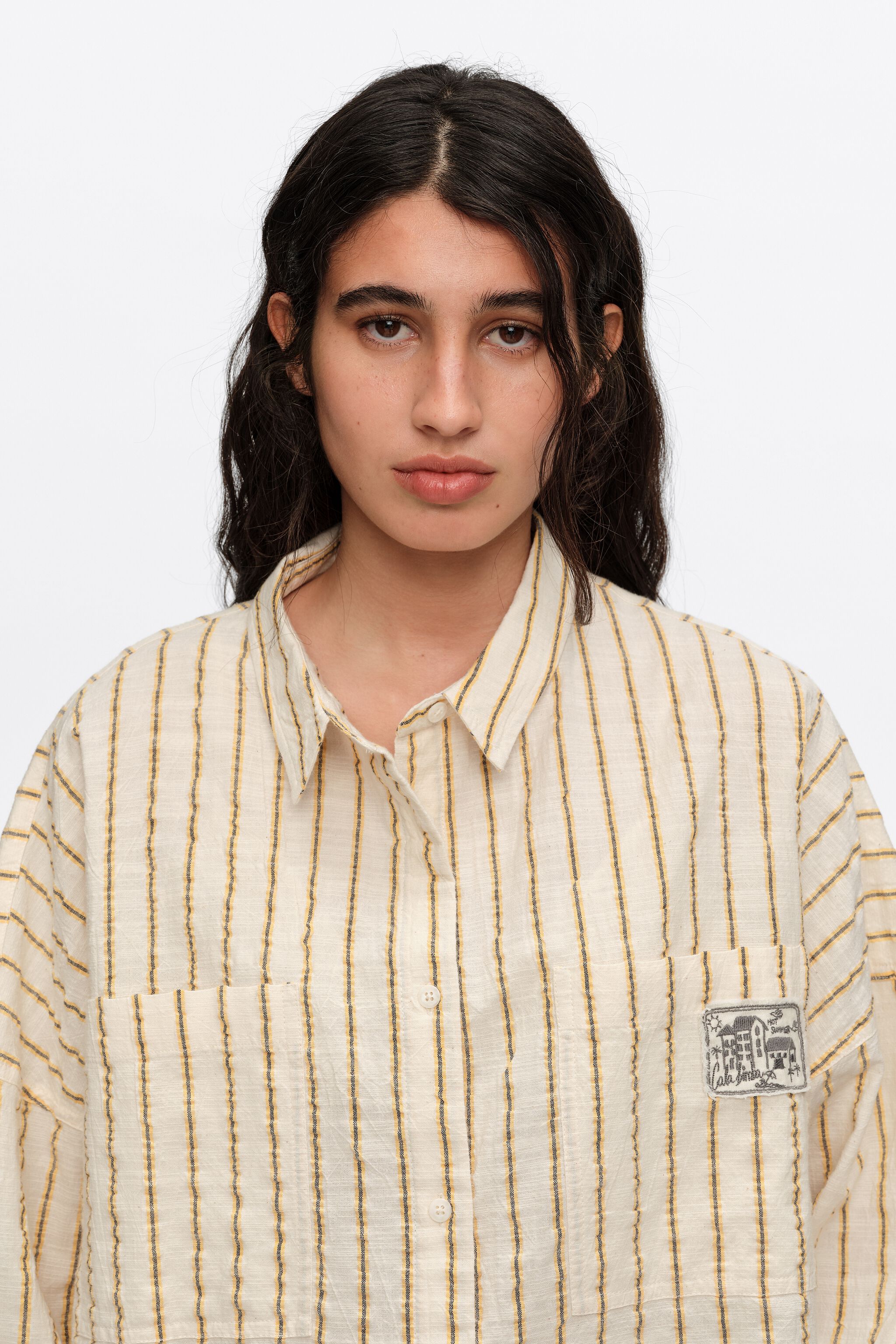 Camisa oversize de algodón con textura y rayas ocre