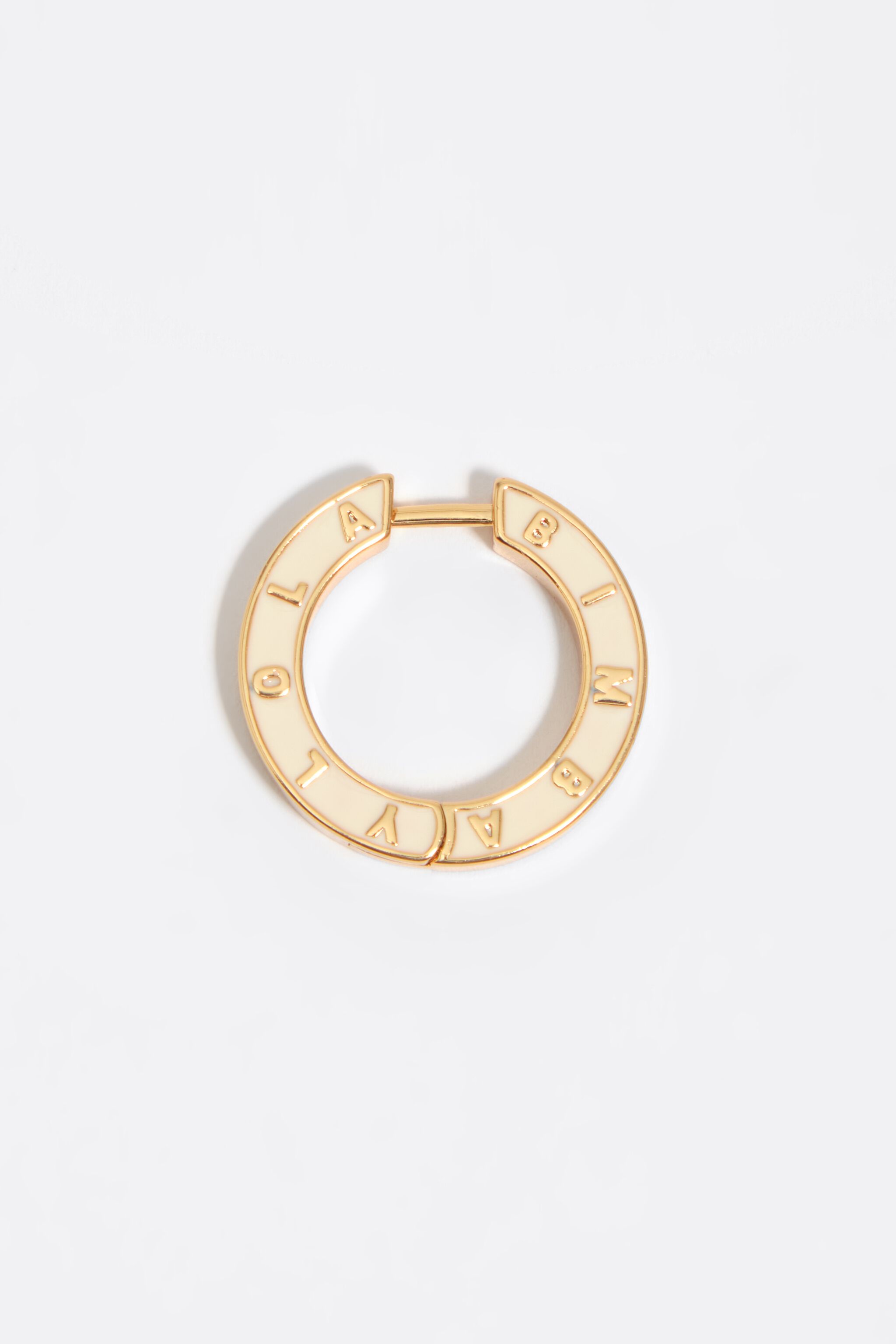 Aretes de aro con logotipo marfil