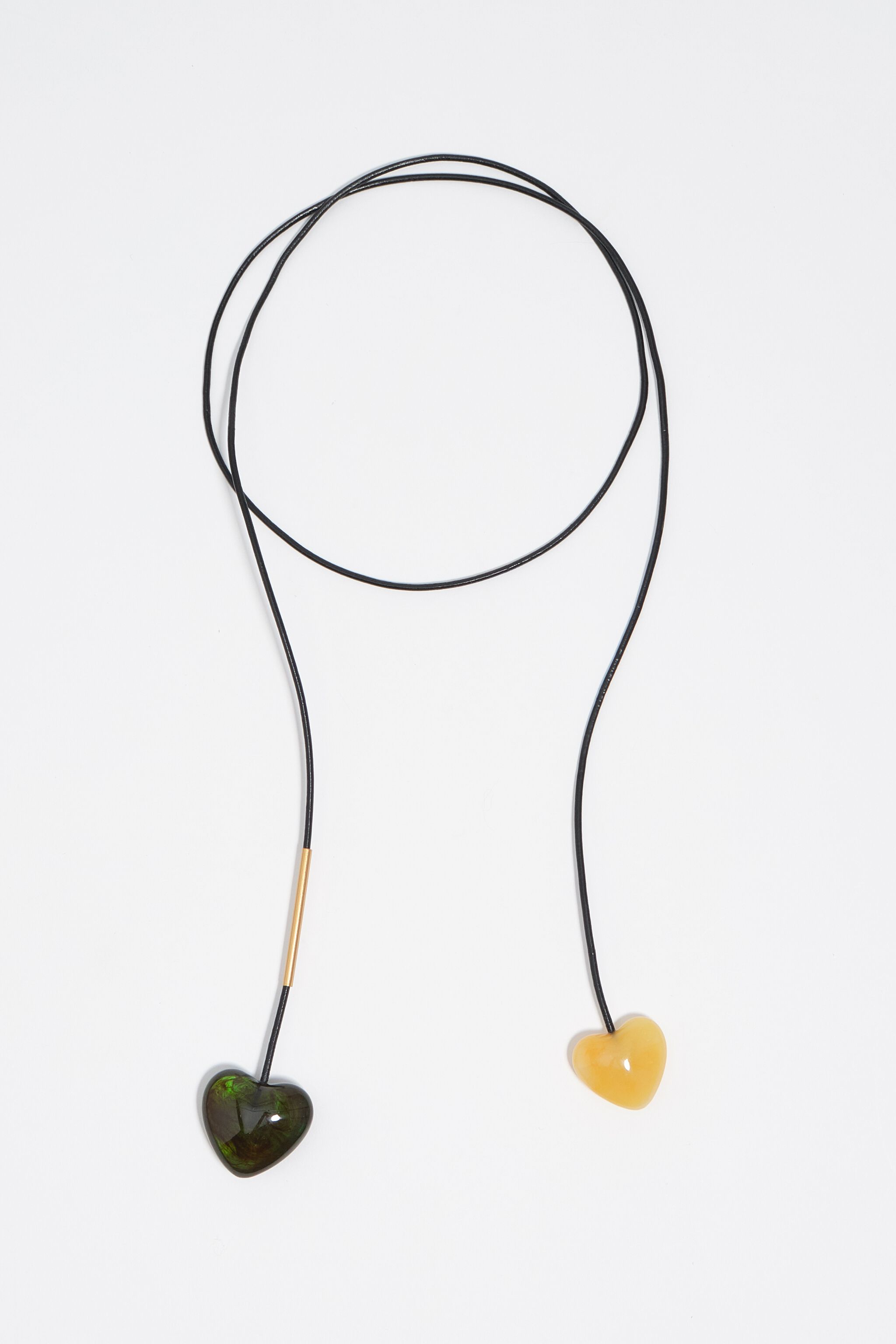 Collar de corazones de resina multicolor