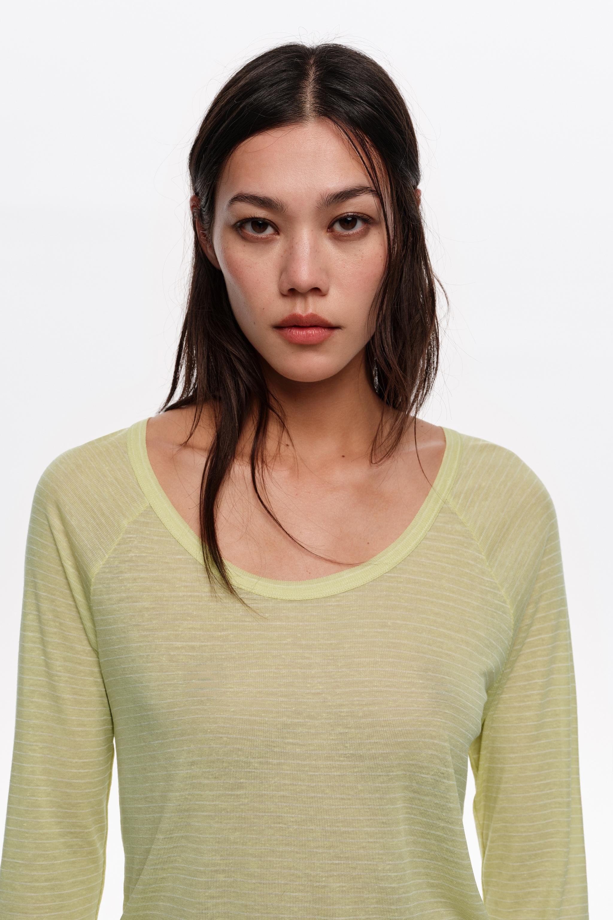 Camiseta de manga raglán con rayas limón
