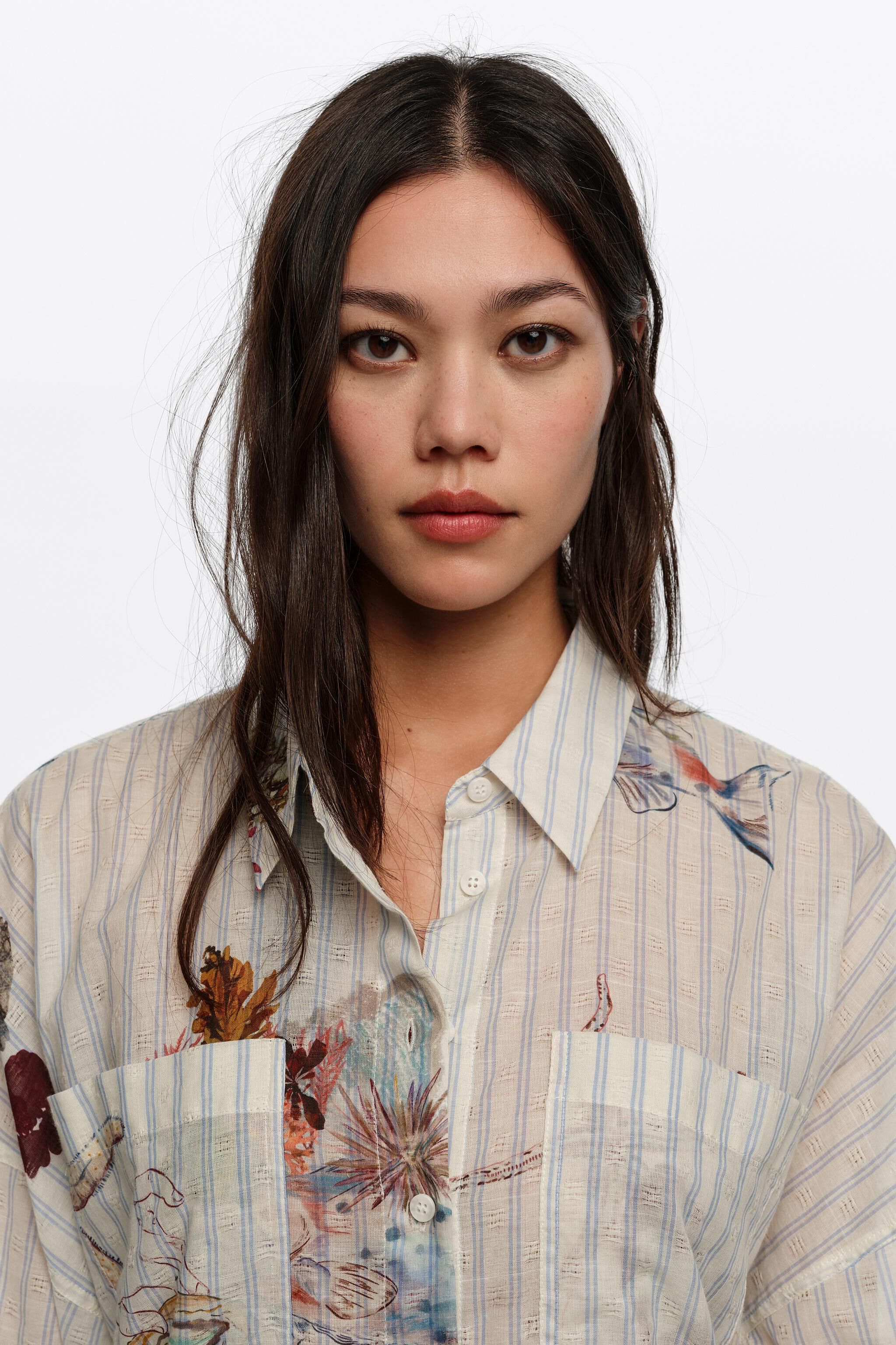 Camisa oversize de algodón con estampado de fondo marino