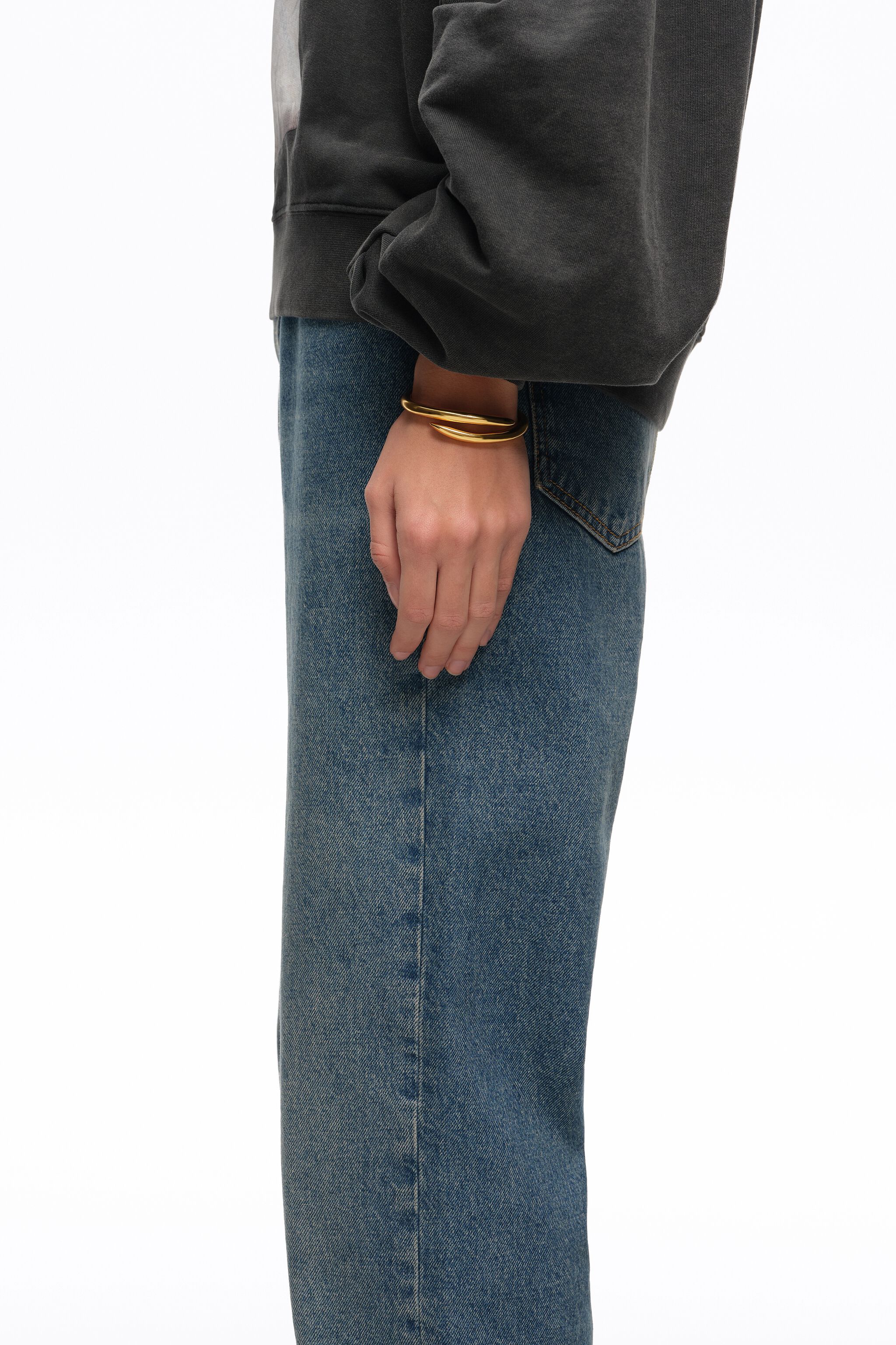Pulsera de cruce mate dorado