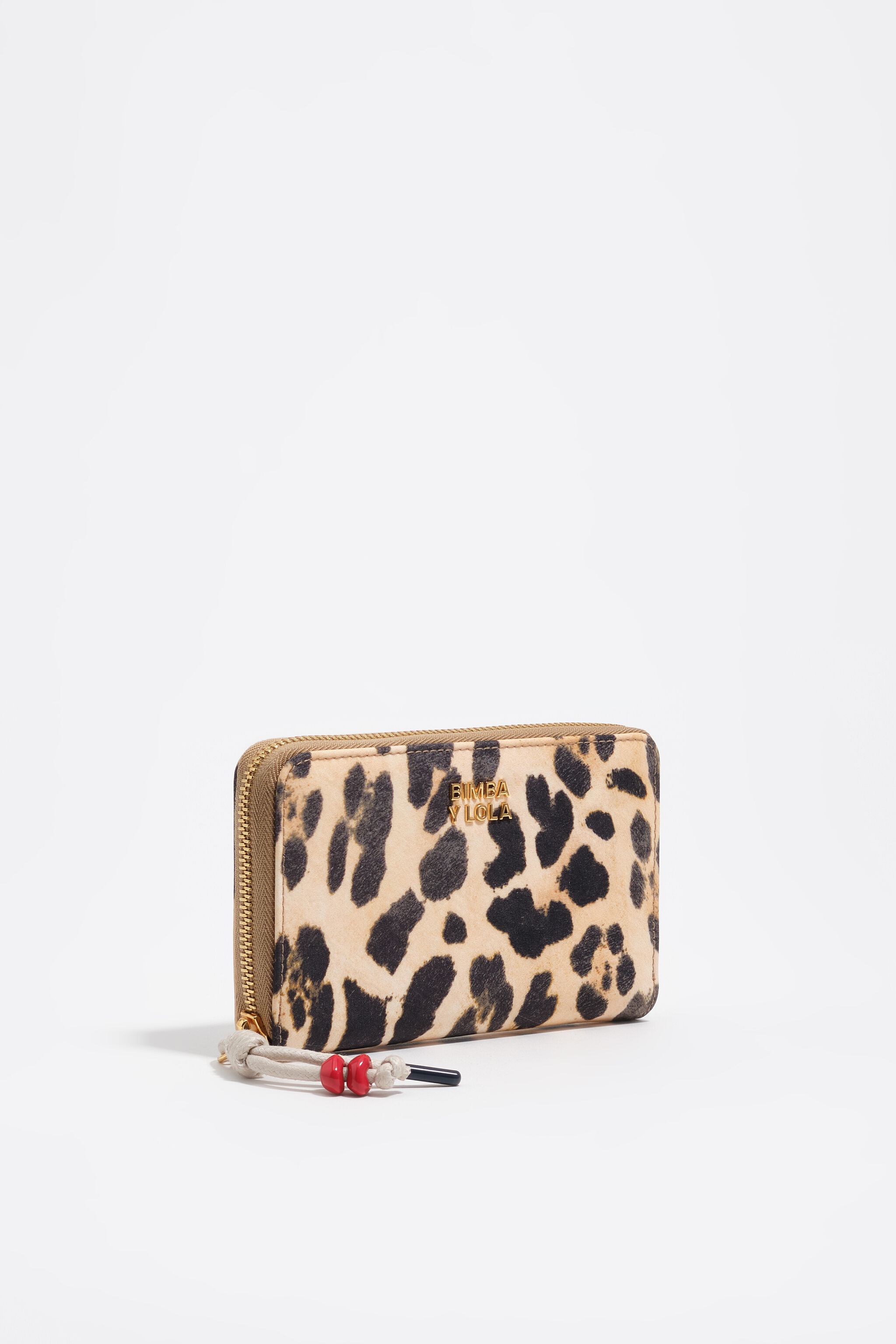 Billetera mediana de nailon con estampado de leopardo natural