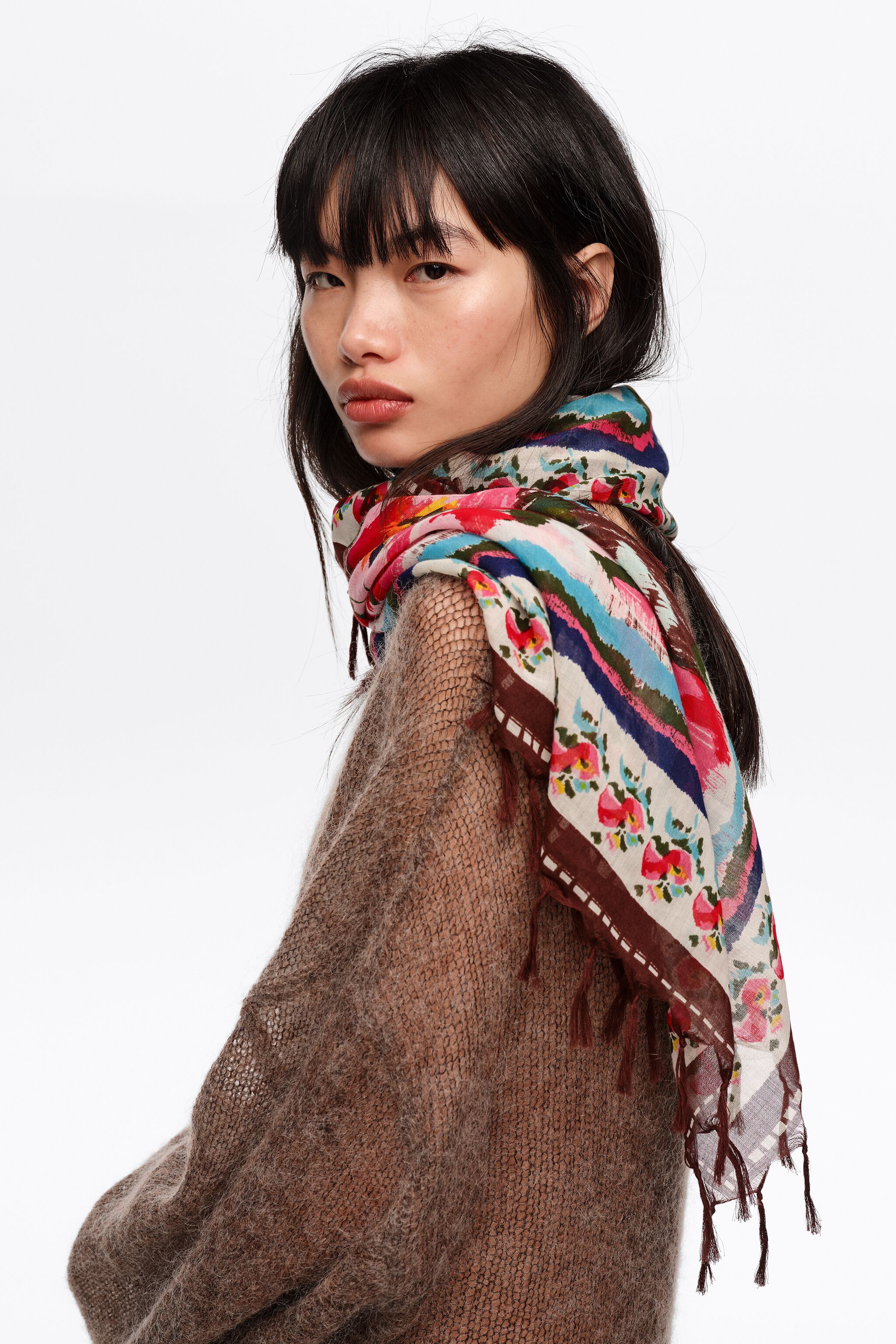 Chal de flores ikat burdeos con patchwork