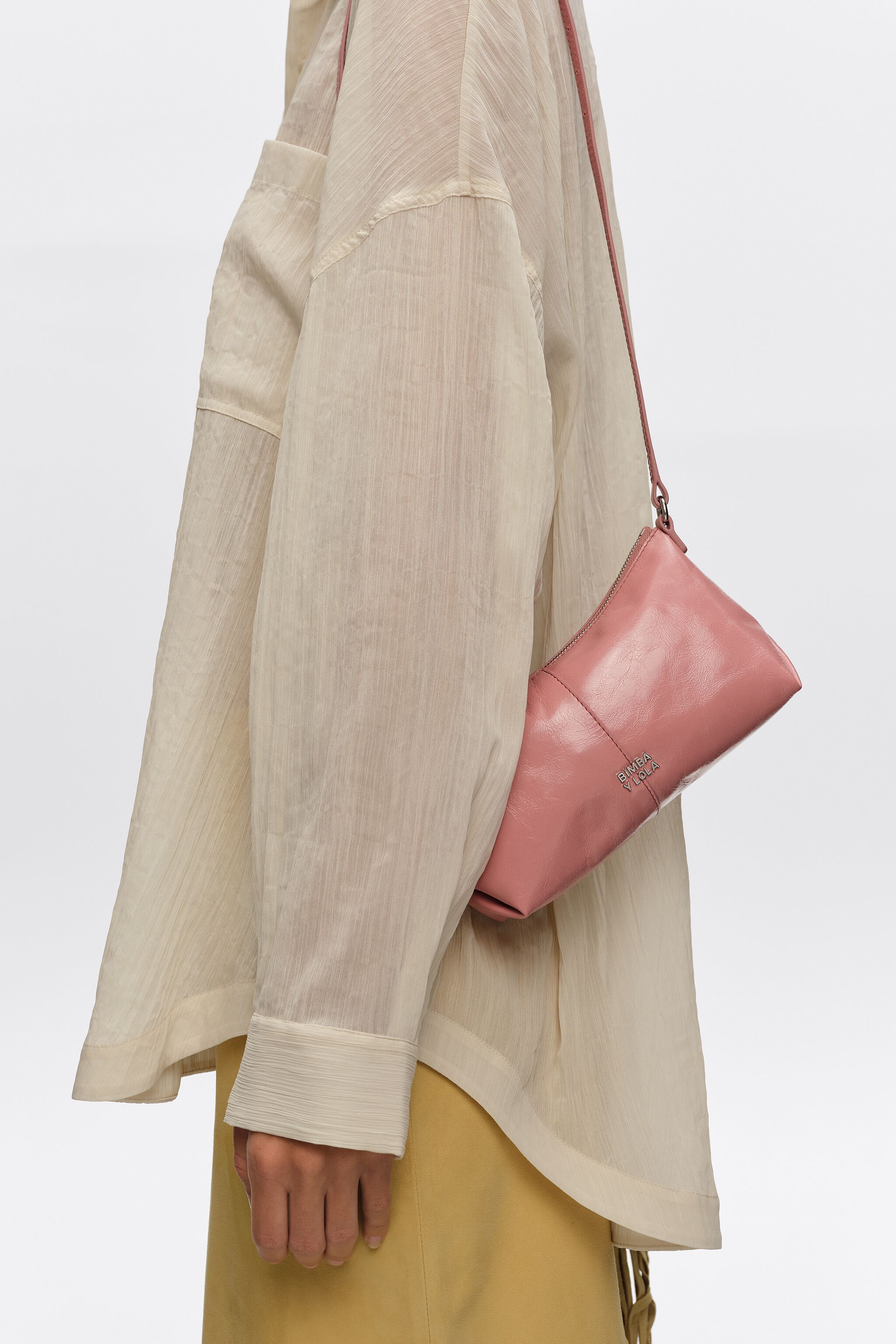 Bolso mini de cuero rosa
