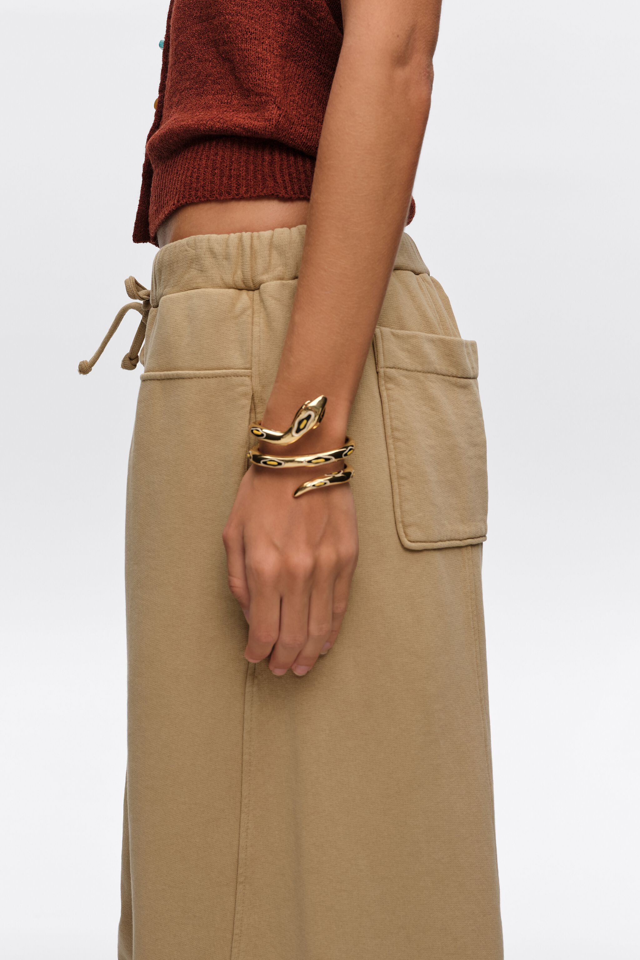 Pulsera de serpiente dorada