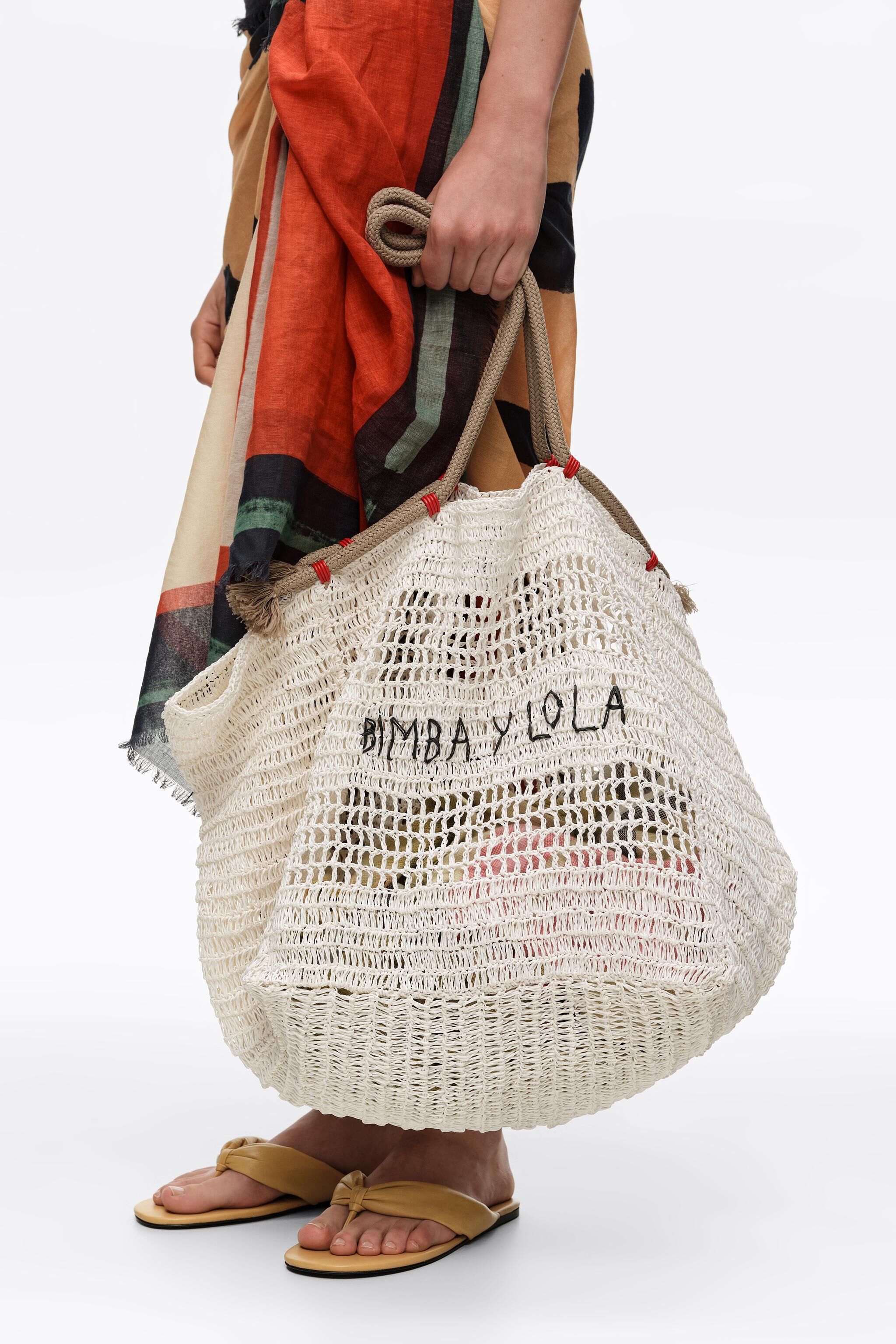 Bolso de hombro blanco grande