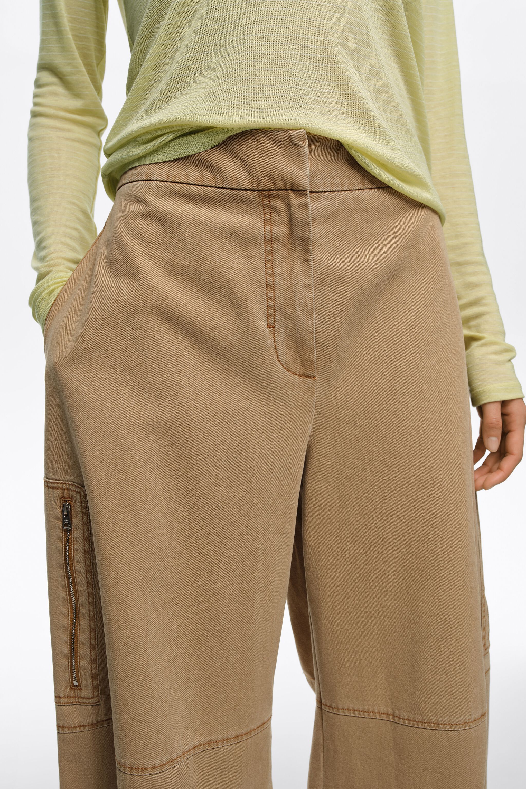 Pantalones de cintura ajustable de algodón camel