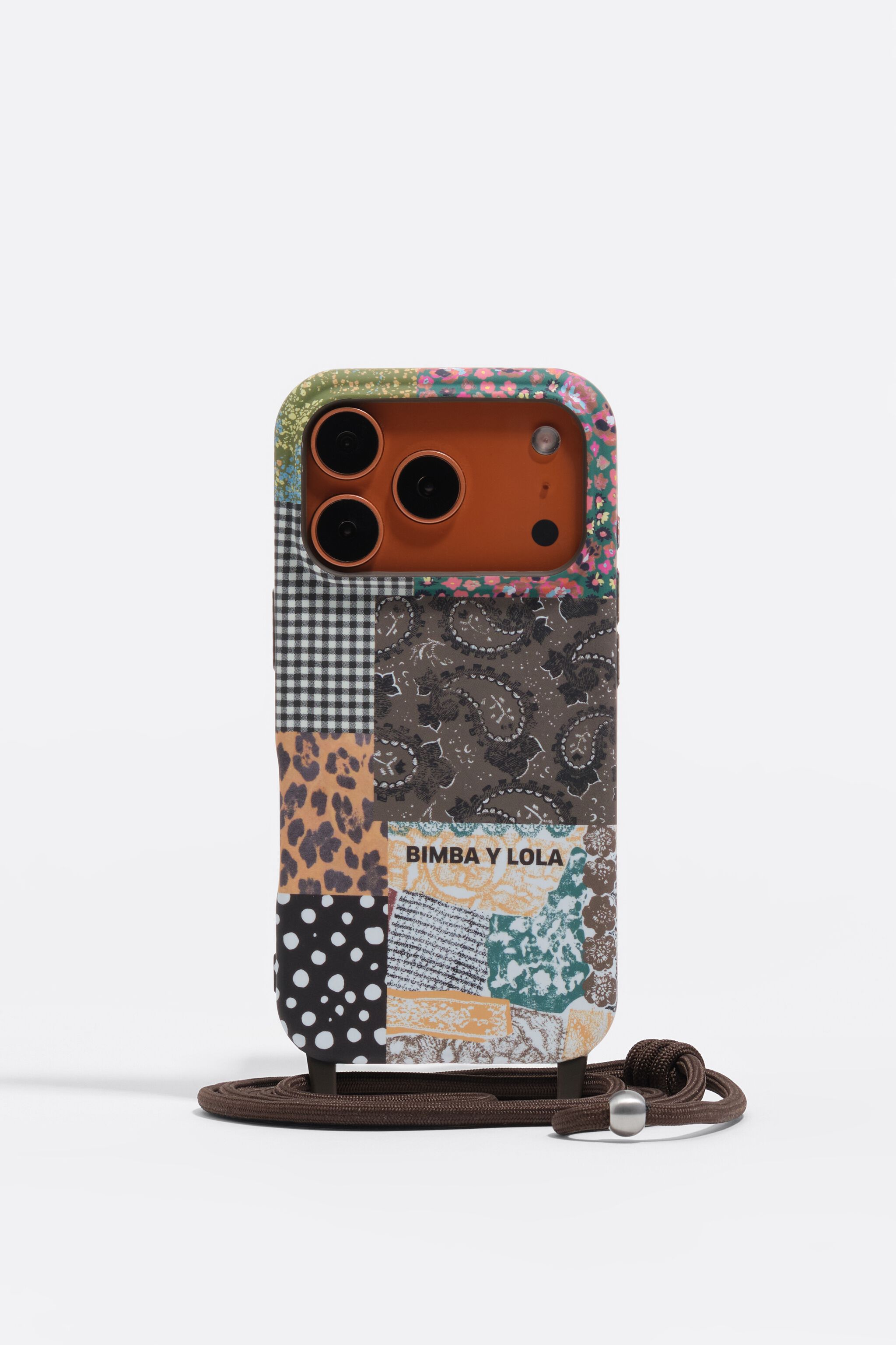 Funda rígida para iPhone 17 Pro con diseño de patchwork