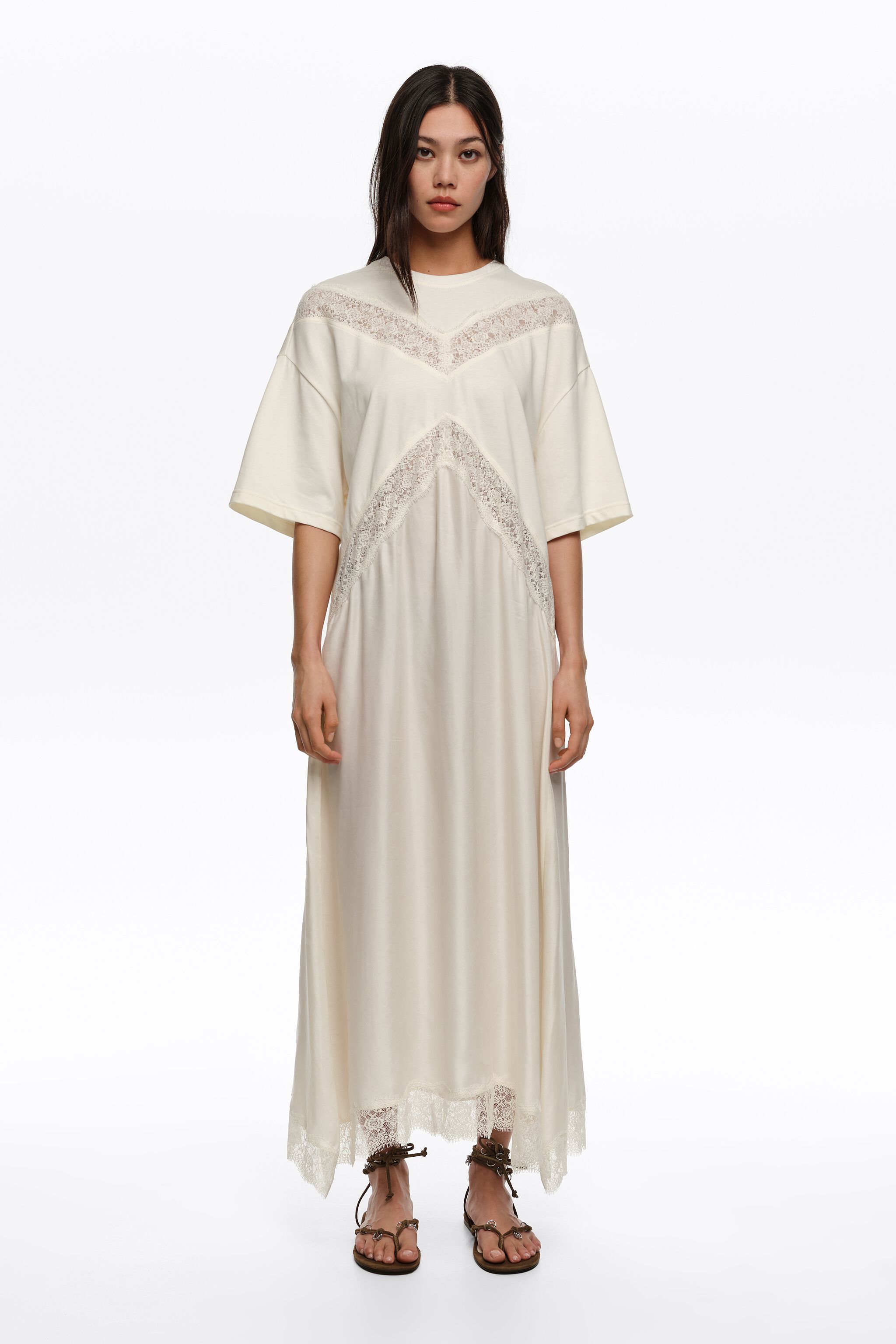 Vestido de encaje marfil de doble material