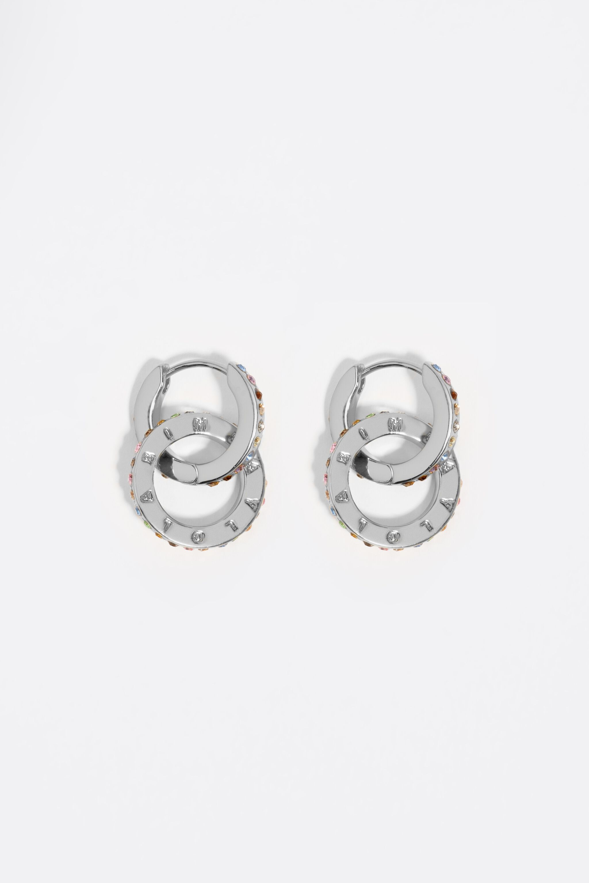 Pendientes de aro doble con logotipo plateado