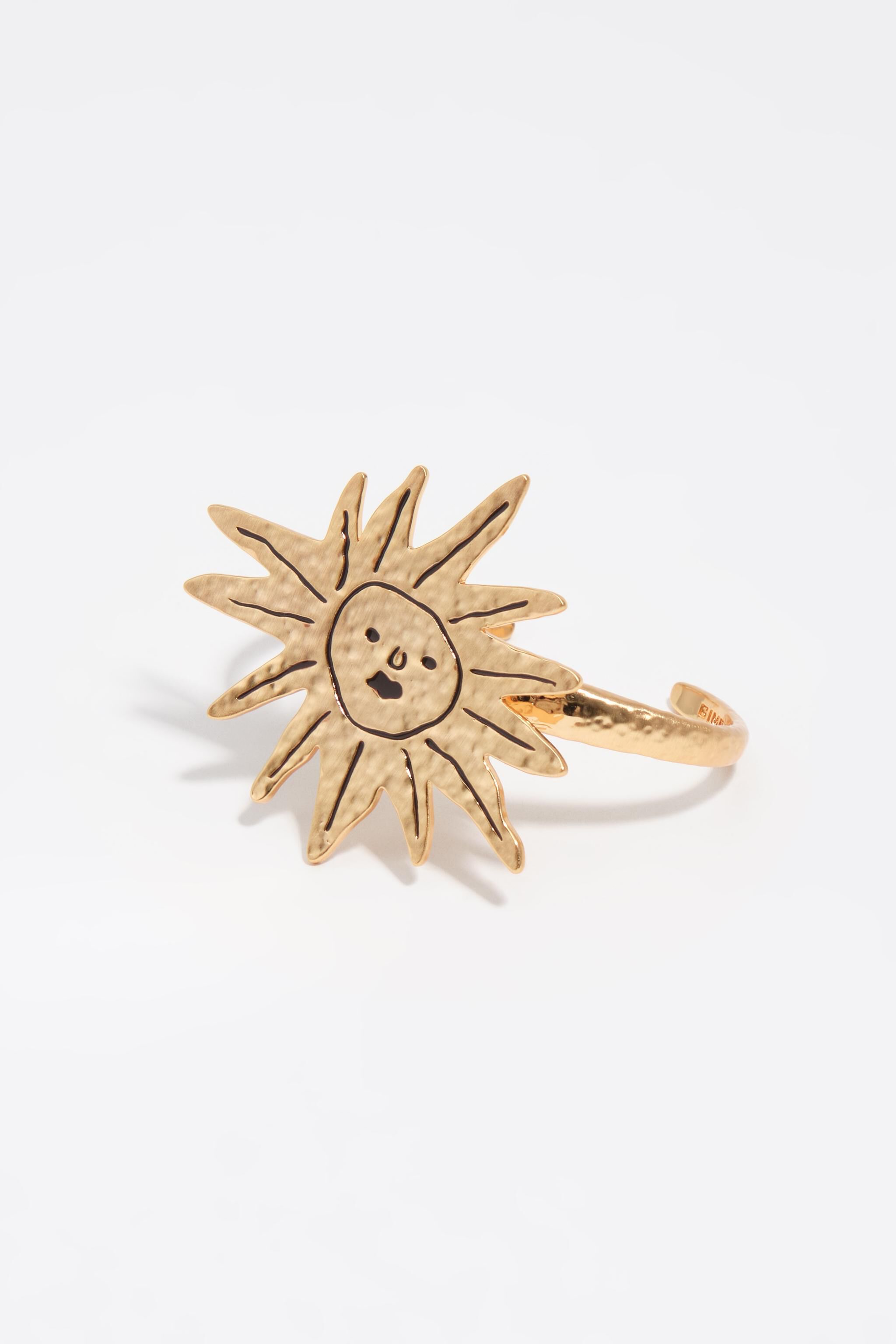 Pulsera de sol con textura dorada cepillada