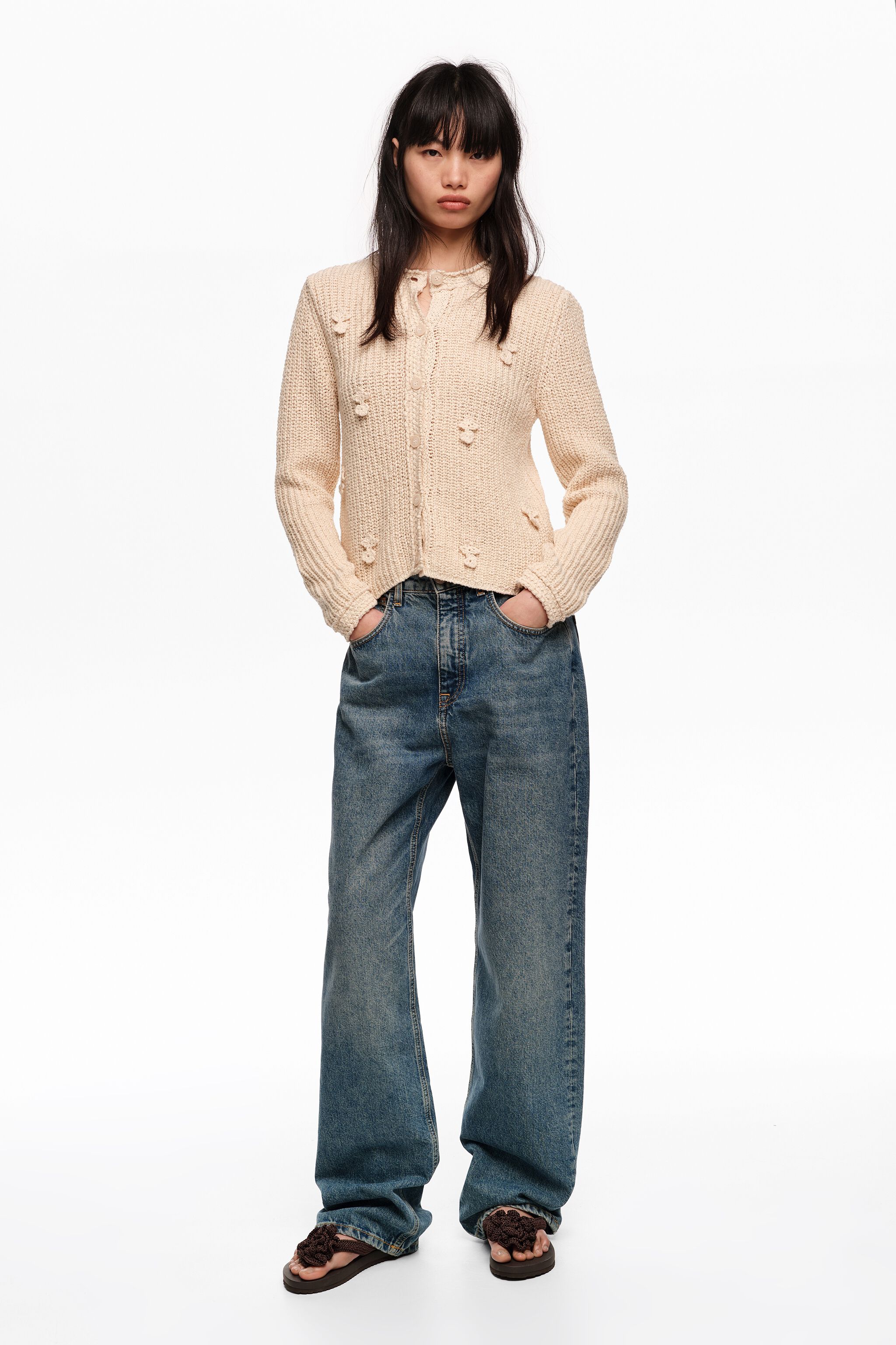 Jersey beige de algodón con bolas planas