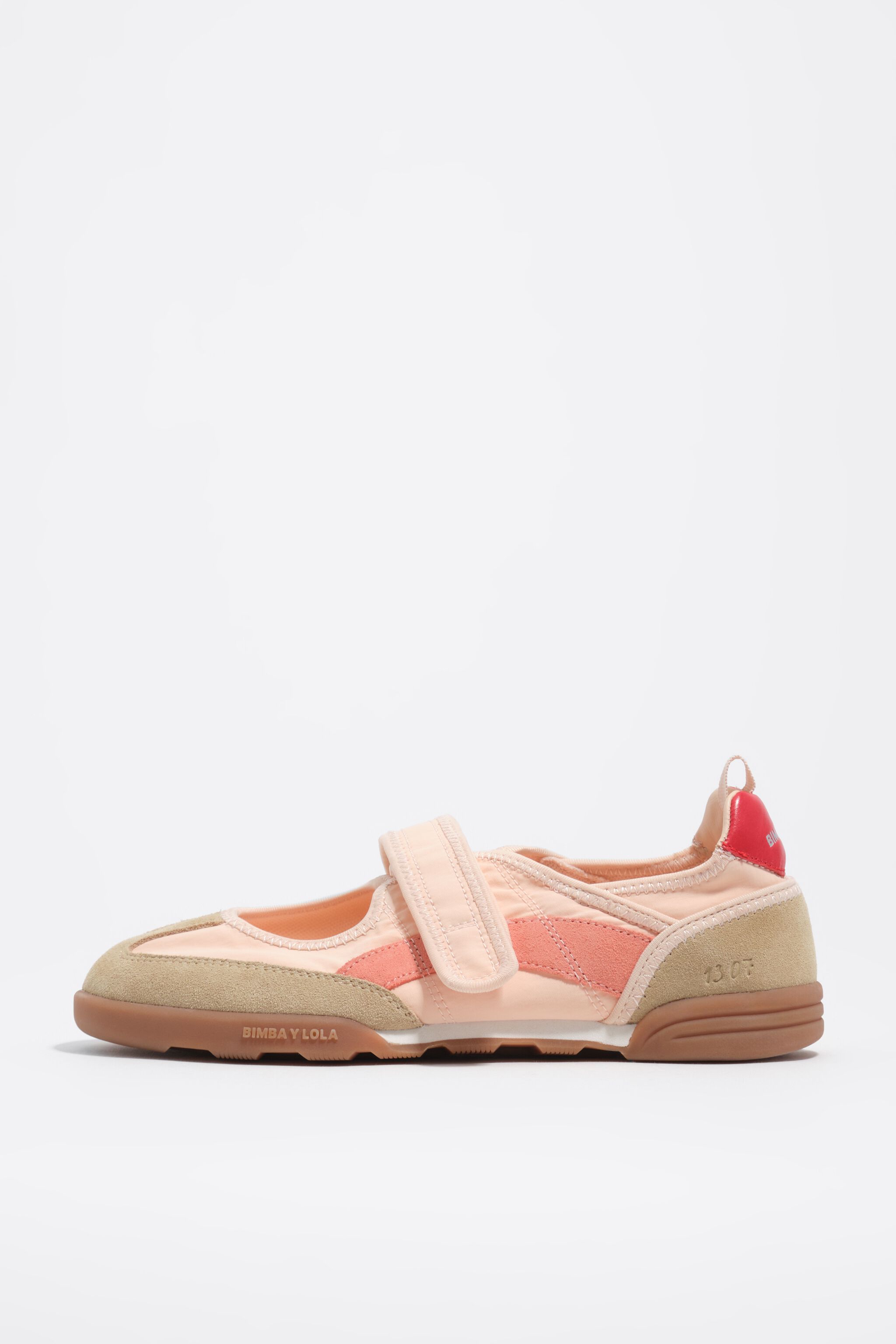 Ballerina deportiva de ante rosa y nailon 13 07