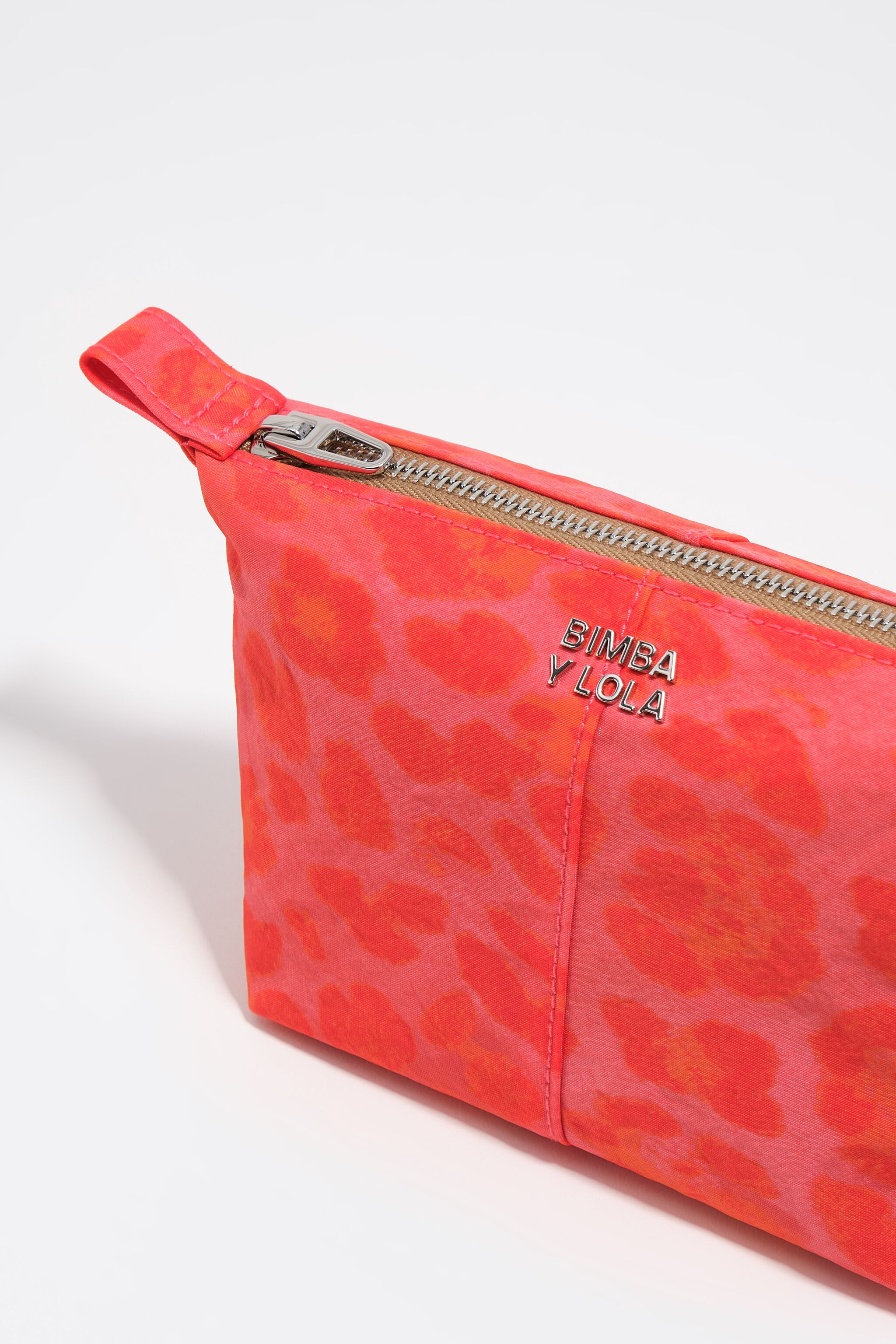 Estuche de maquillaje trapecio de nailon con estampado de leopardo rosa