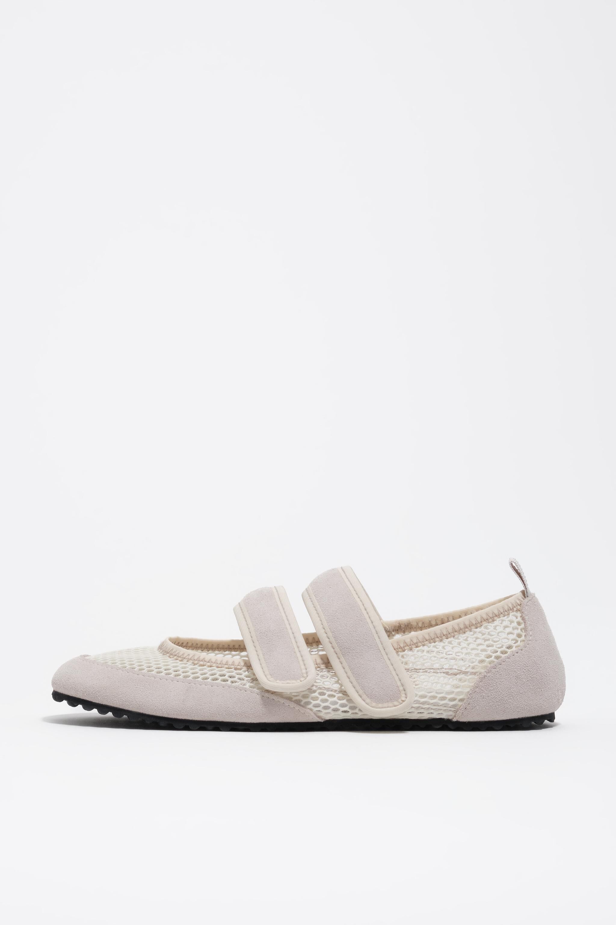Ballerina deportiva de velcro blanco