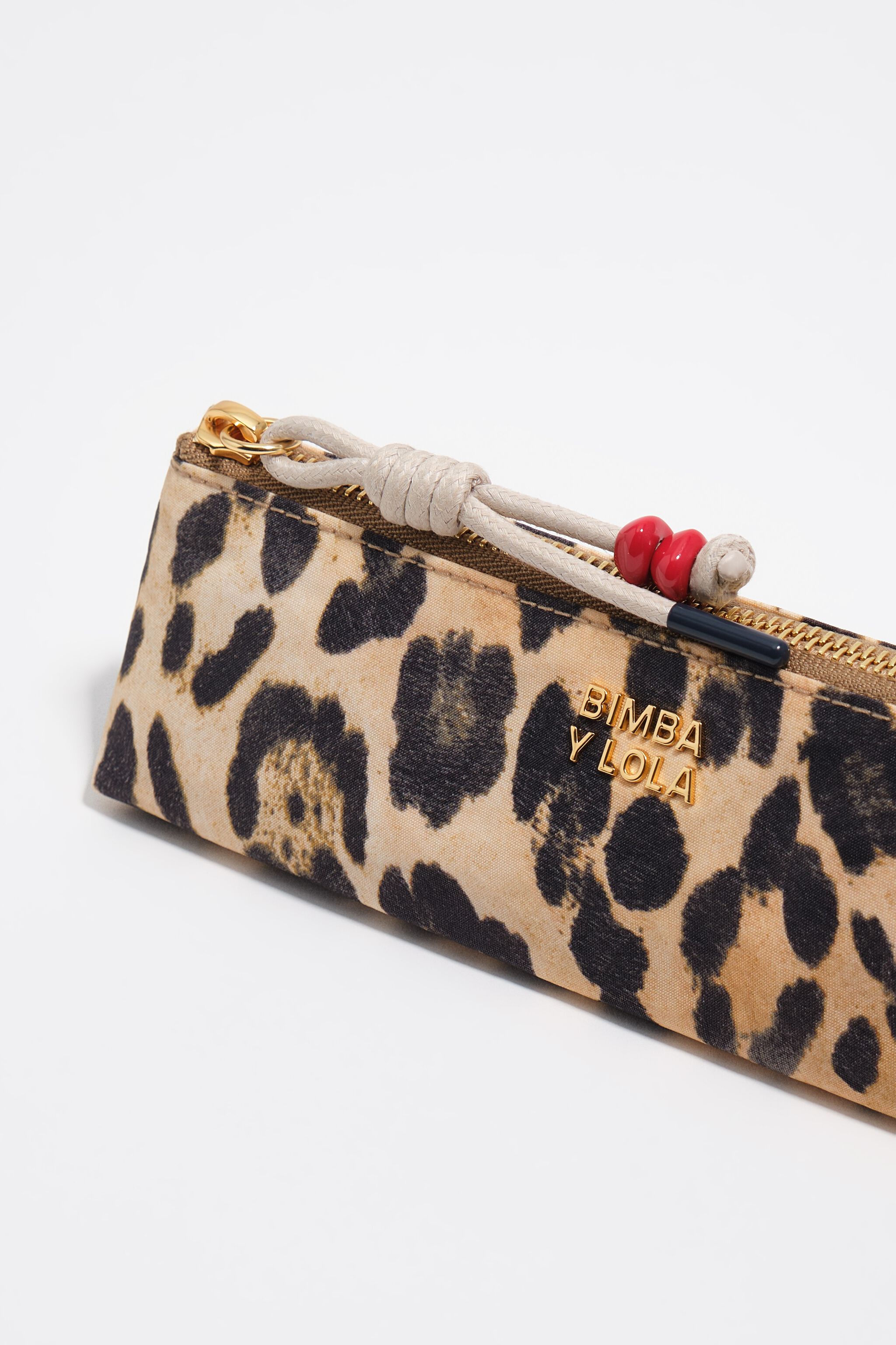 Funda de nylon con estampado de leopardo natural
