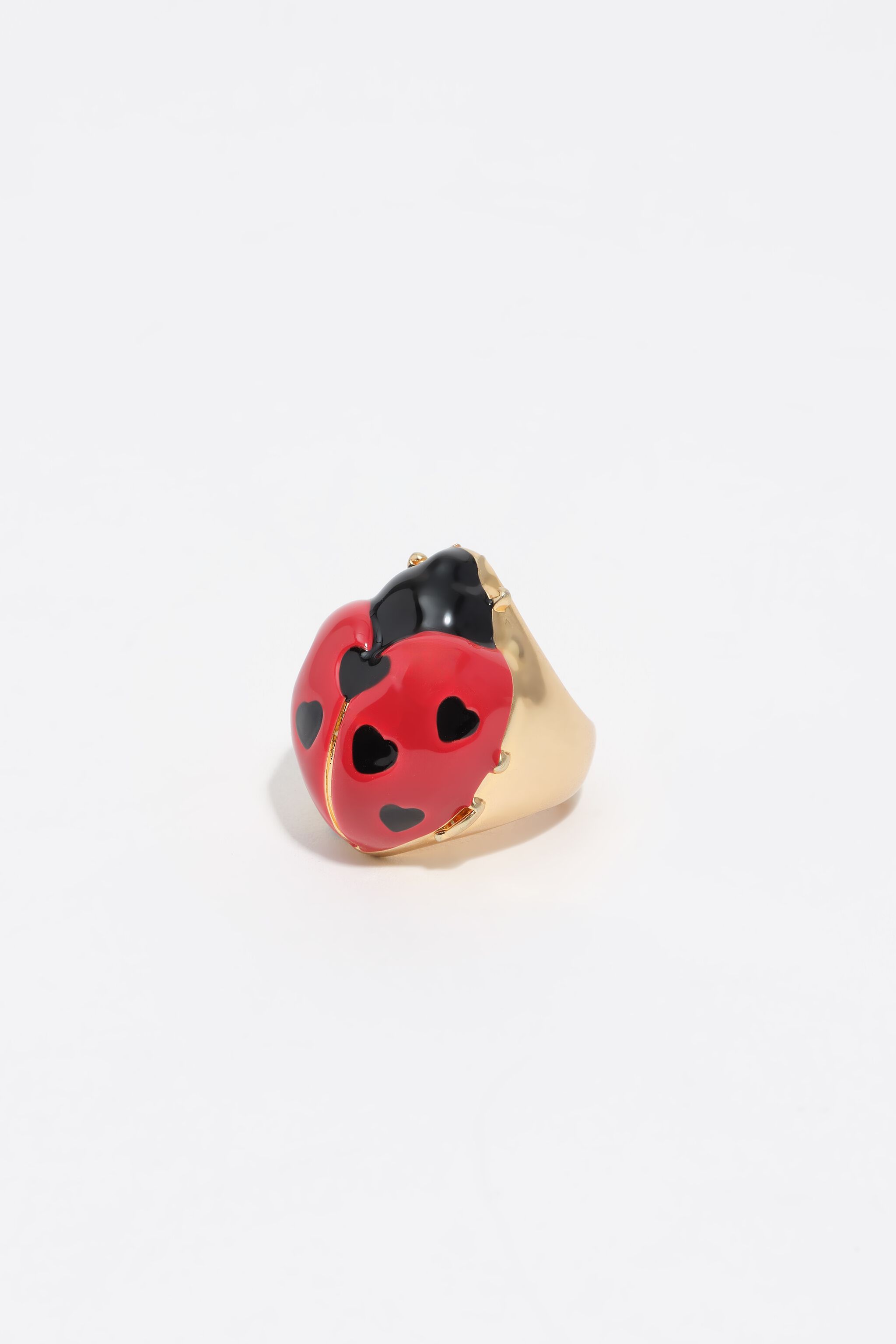Anillo de mariquita roja