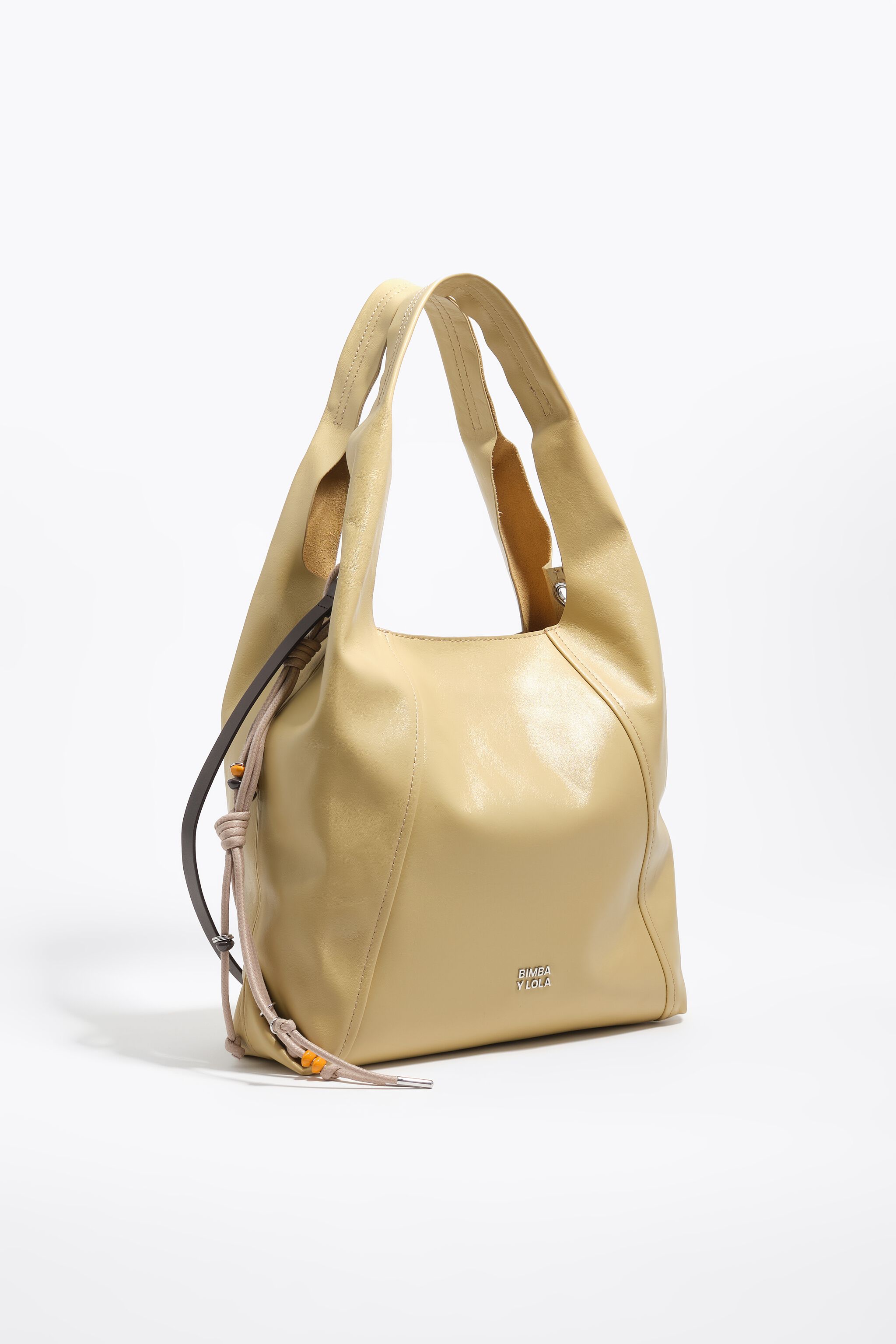 Bolso bandolera de cuero con textura de avena