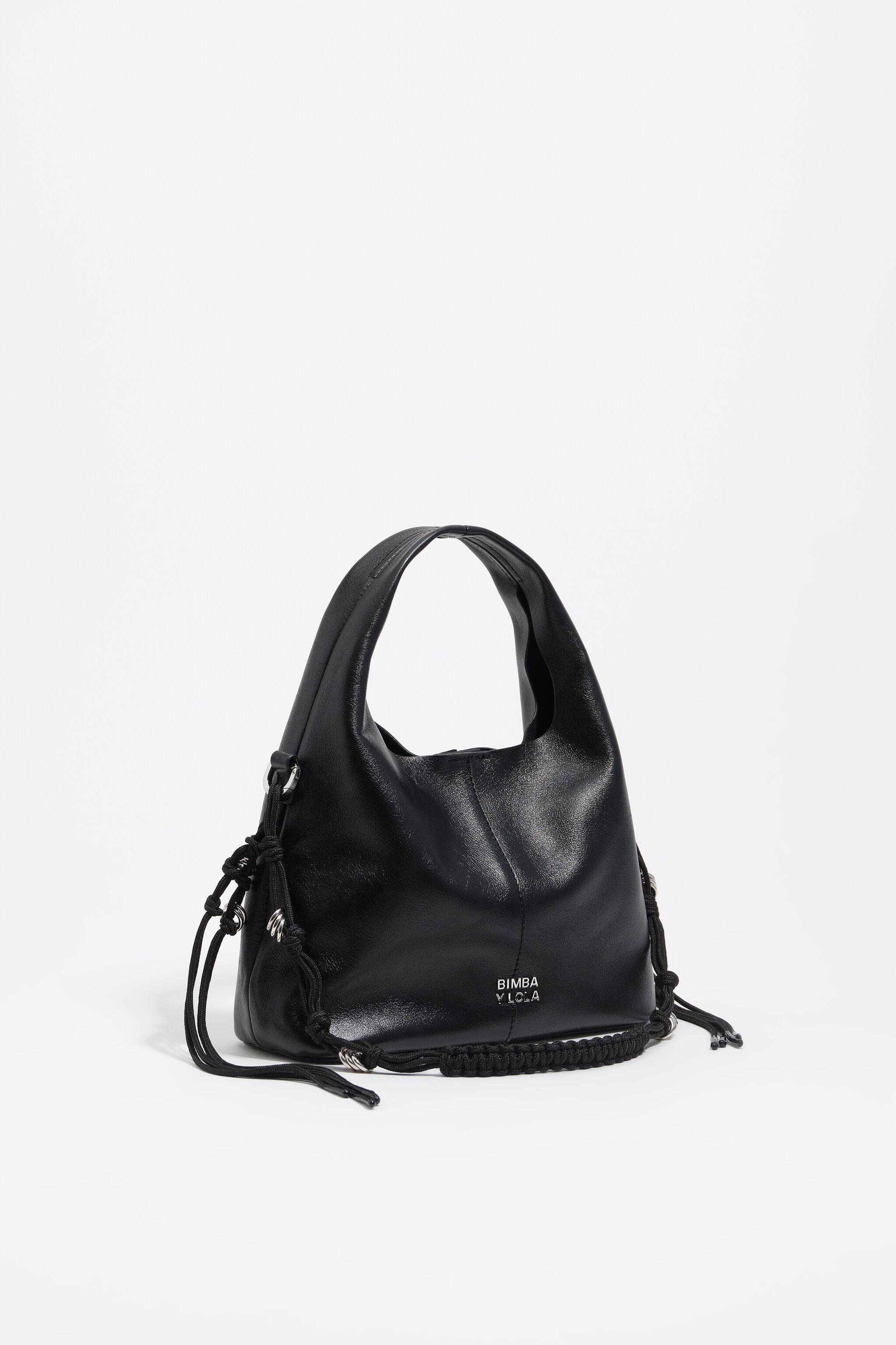 Bolso de papel con asa trenzada de cuero negro pequeño