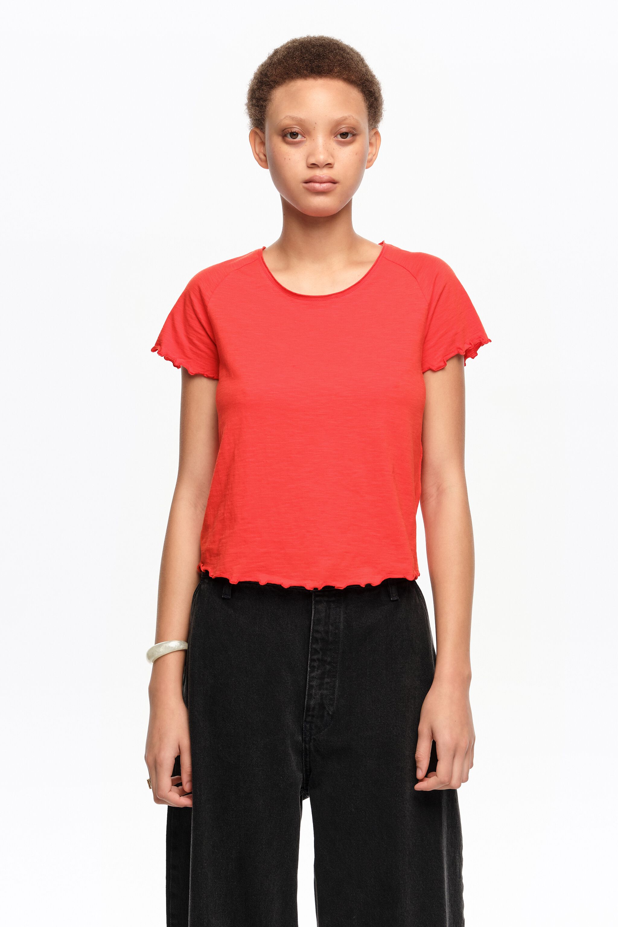 Camiseta ajustada de raglán roja