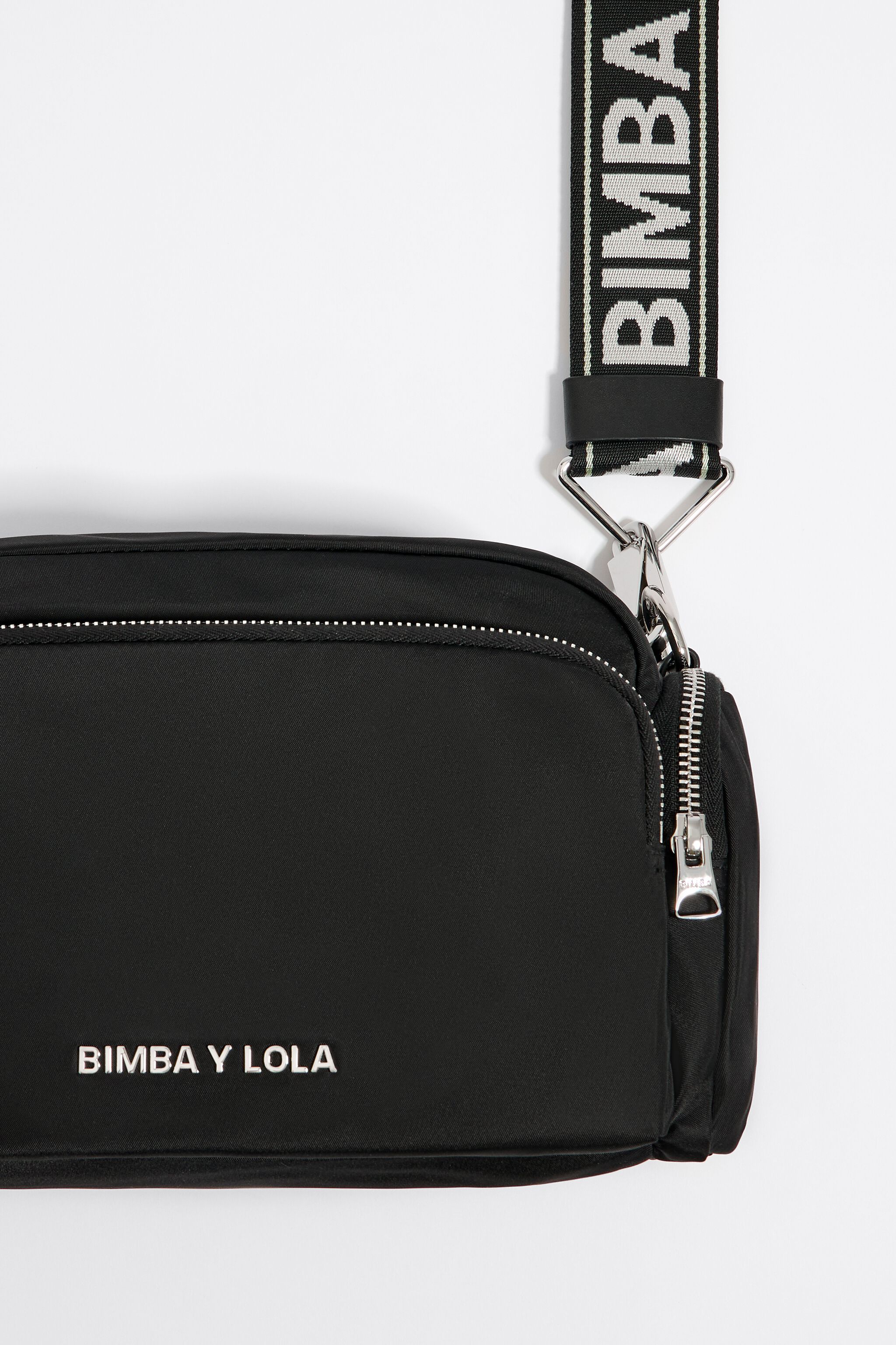 Bolso de bolsillo de nailon negro mediano
