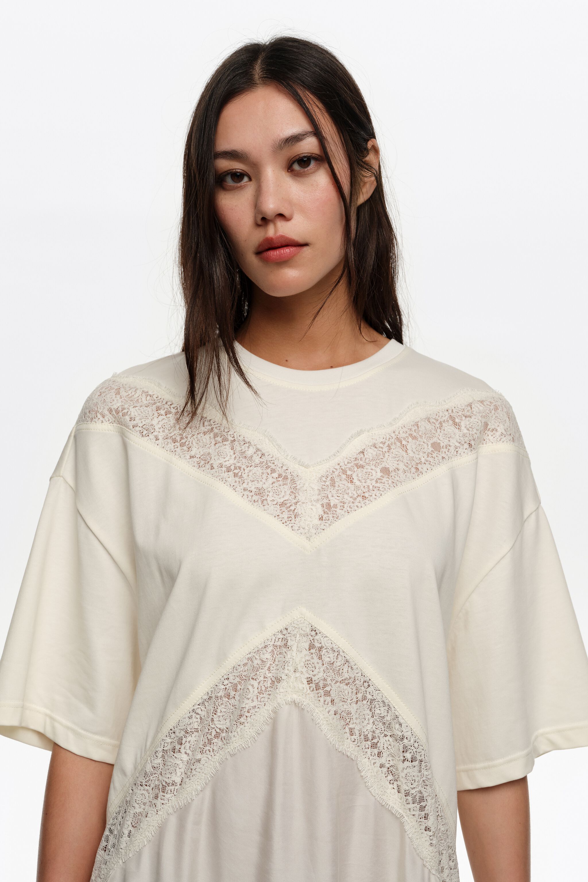Vestido de encaje marfil de doble material