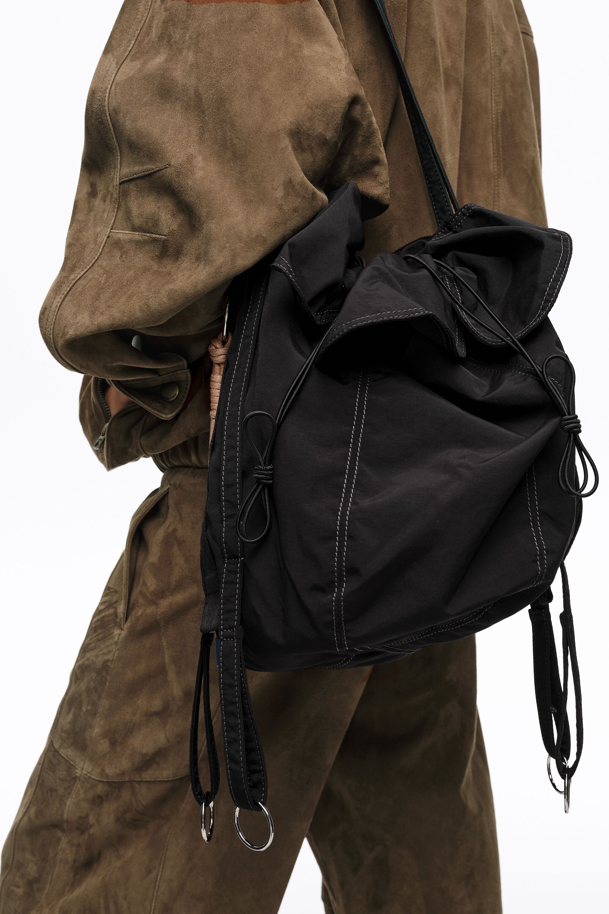 Bolso grande Pétalo tejido negro