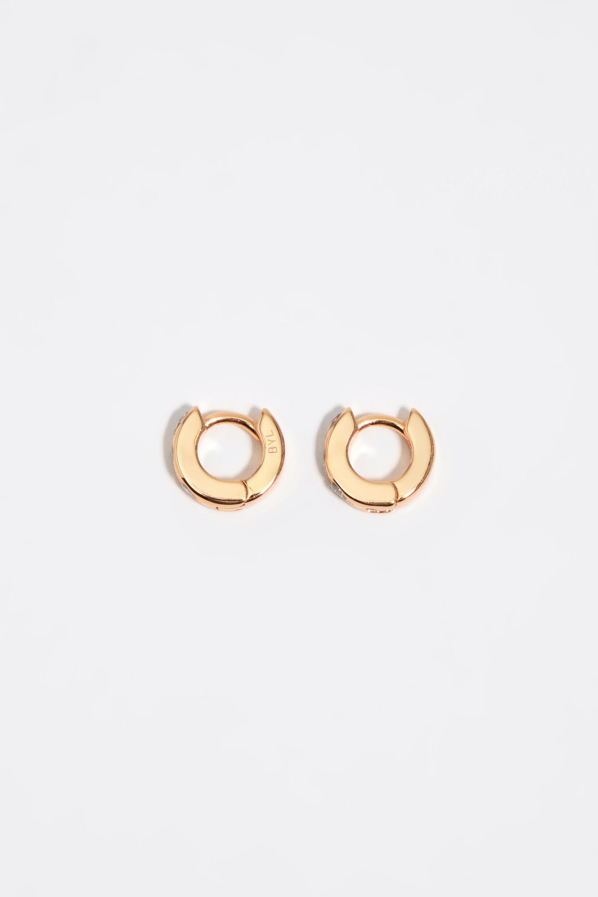 Aretes mini aro corazón dorado con cristales
