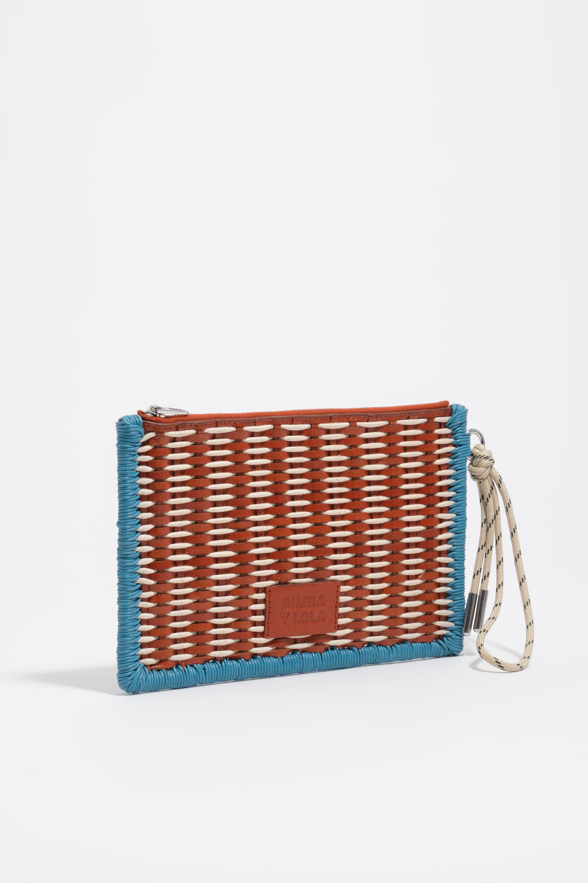 Cartera de cuero marrón medio con cremallera
