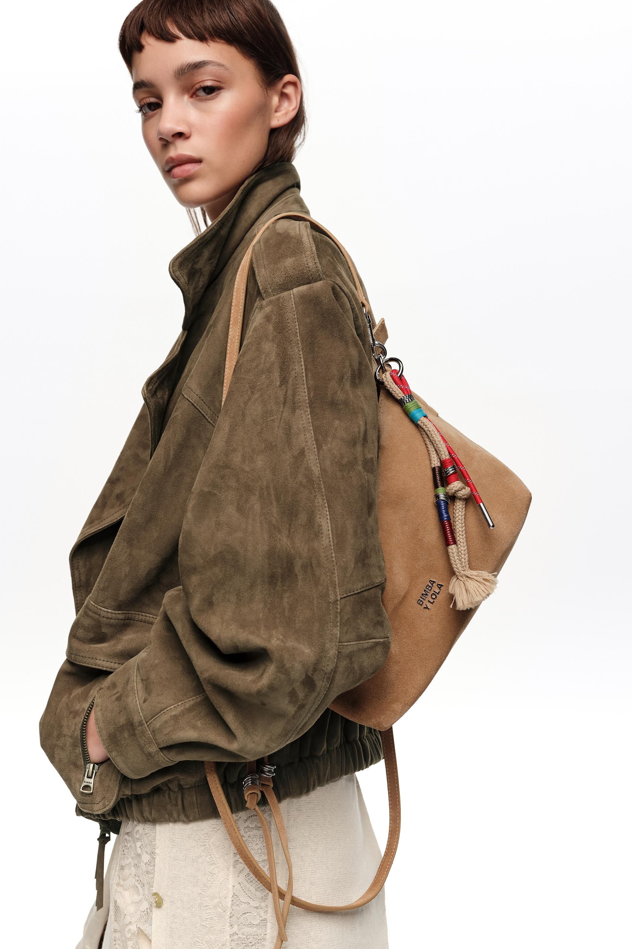Bolso Trapecio de ante natural mediano