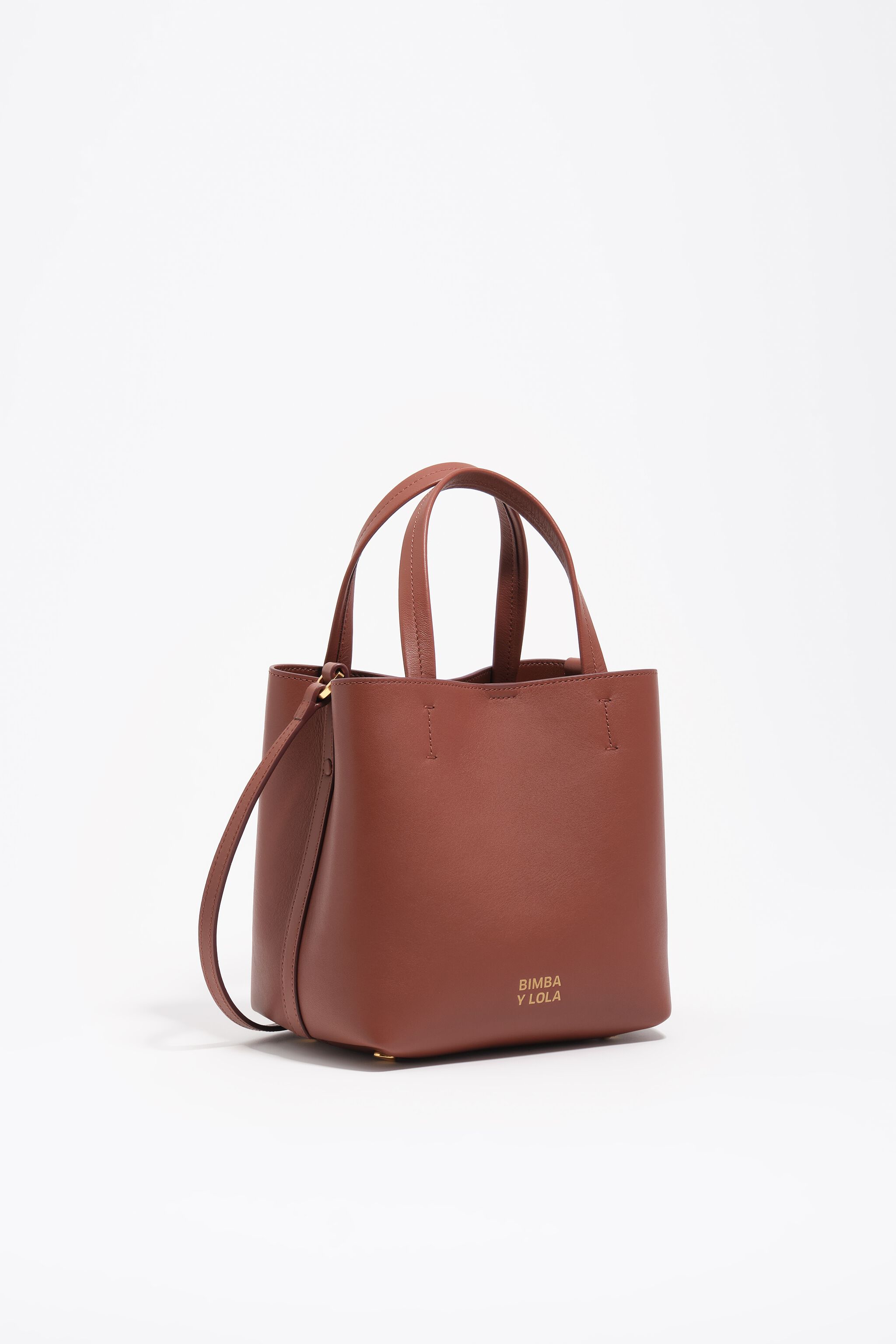 Bolso Chihuahua de cuero de nogal pequeño