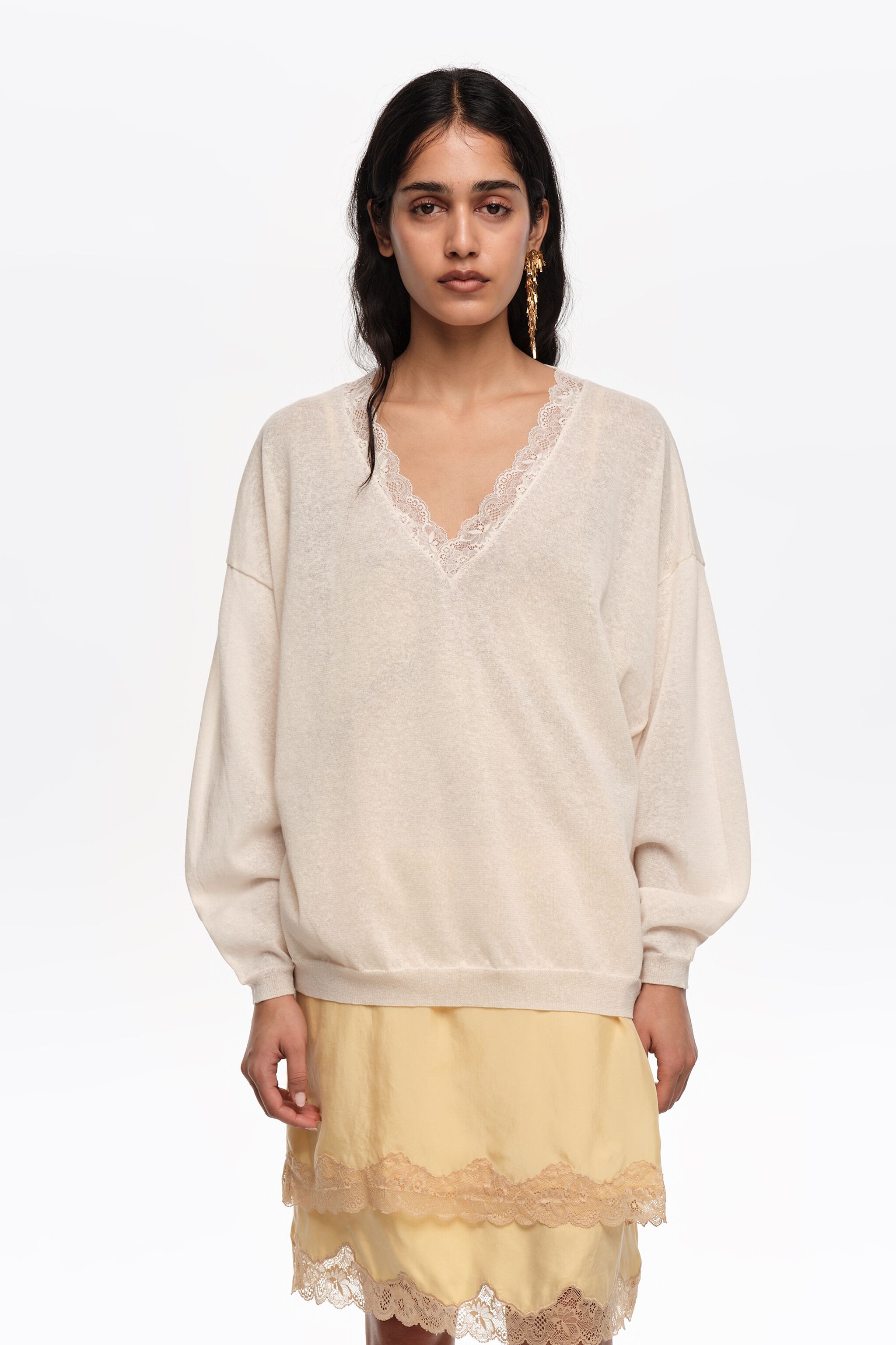 Sweater largo de lino y algodón con encaje