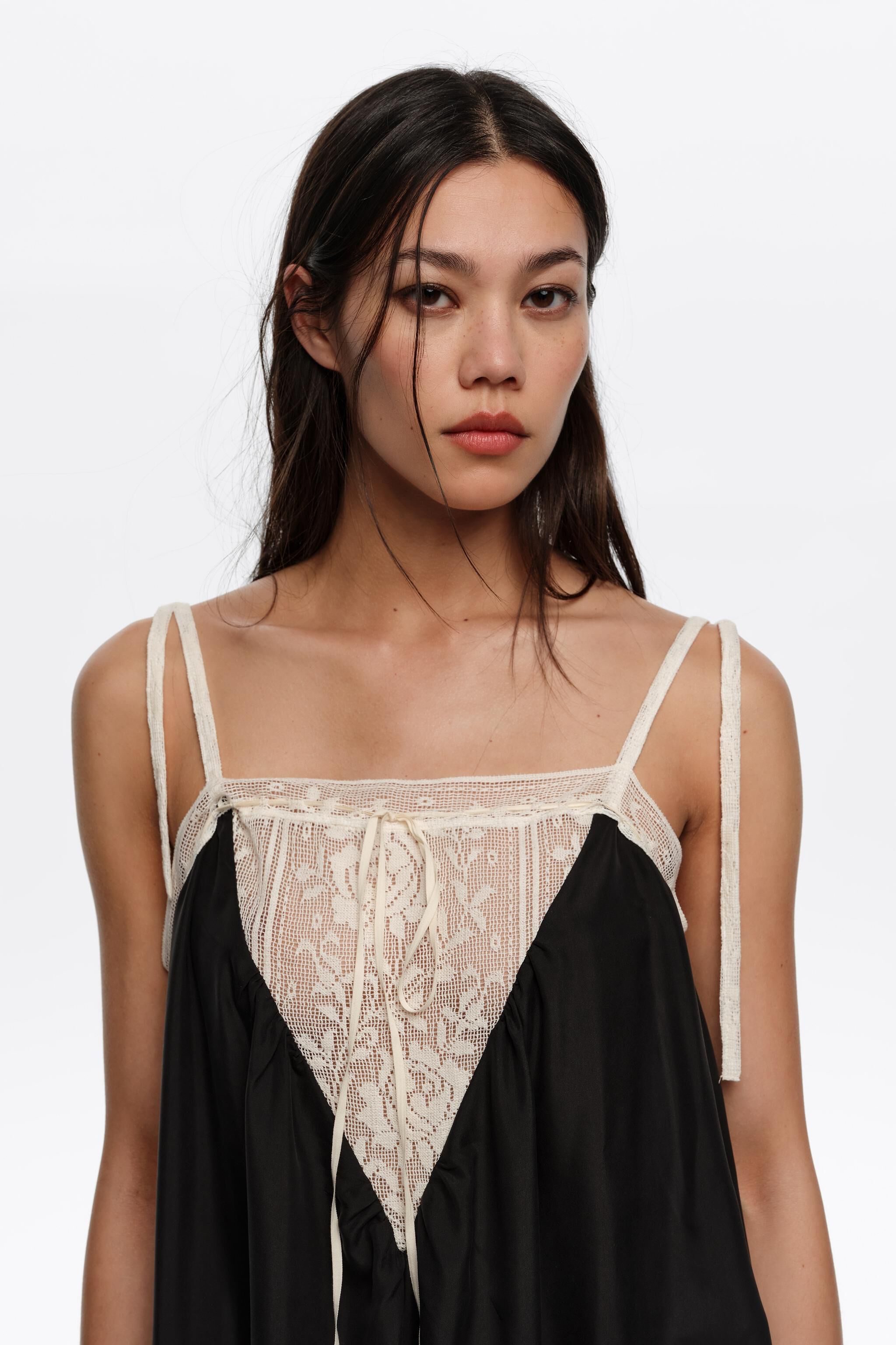 Vestido de encaje de seda negro