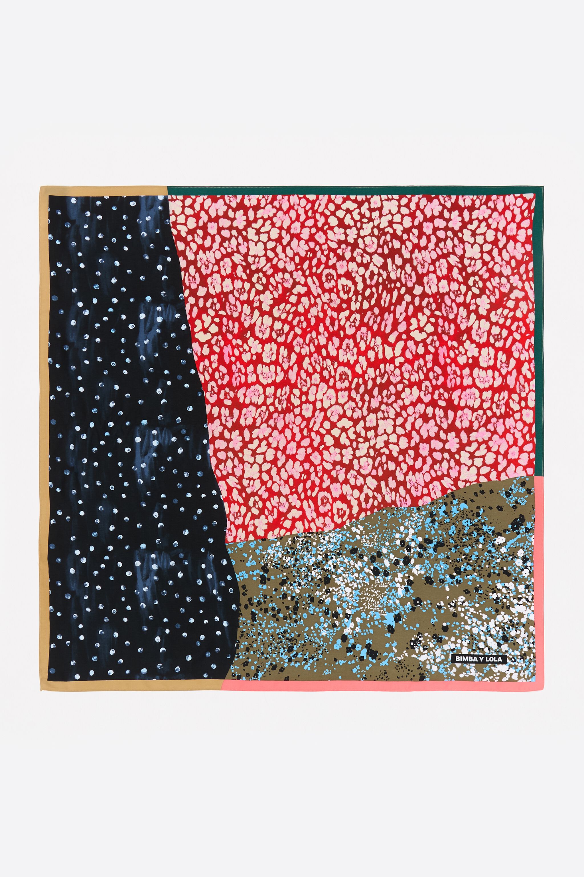 Bufanda de patchwork roja