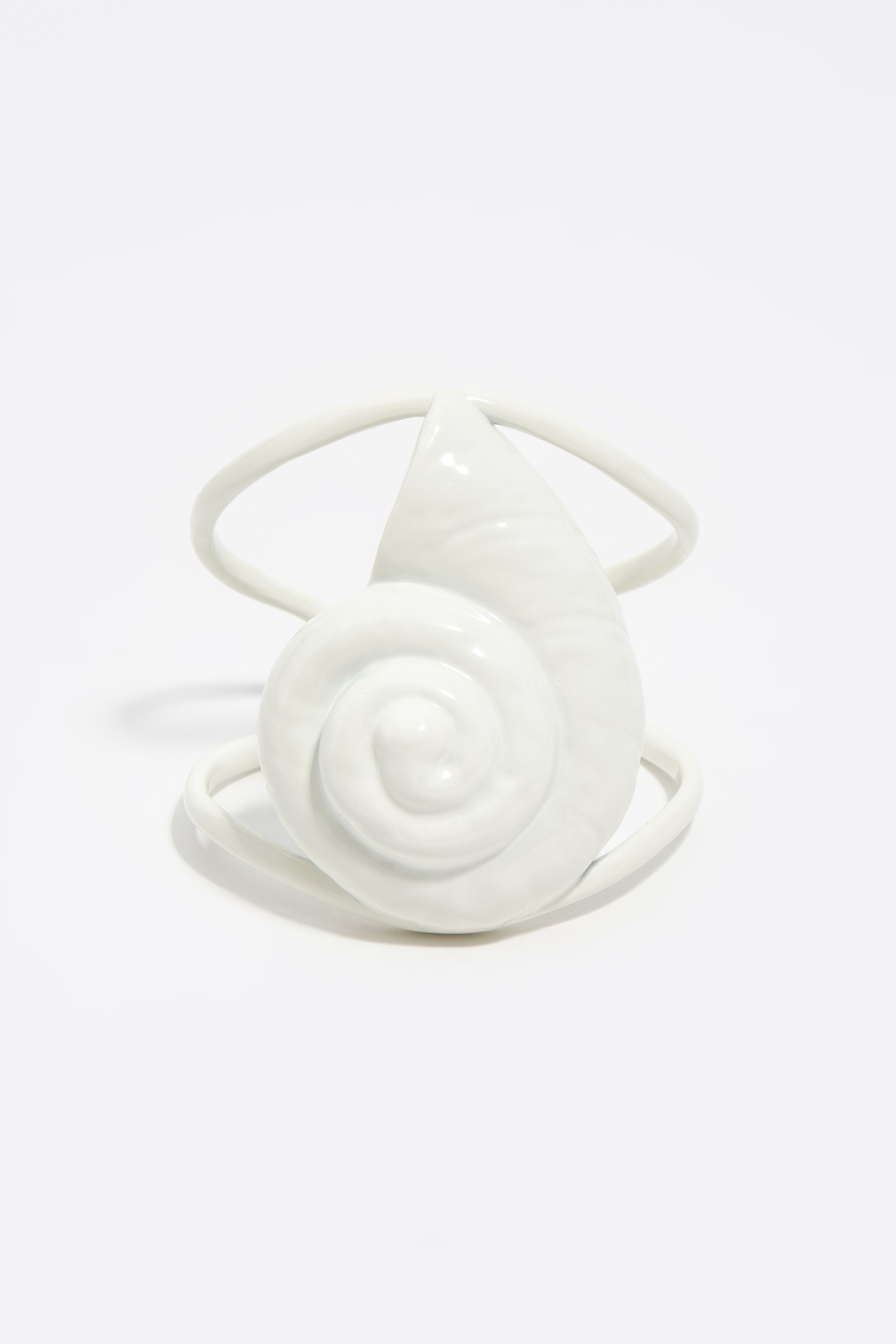 Pulsera de concha lacada en marfil